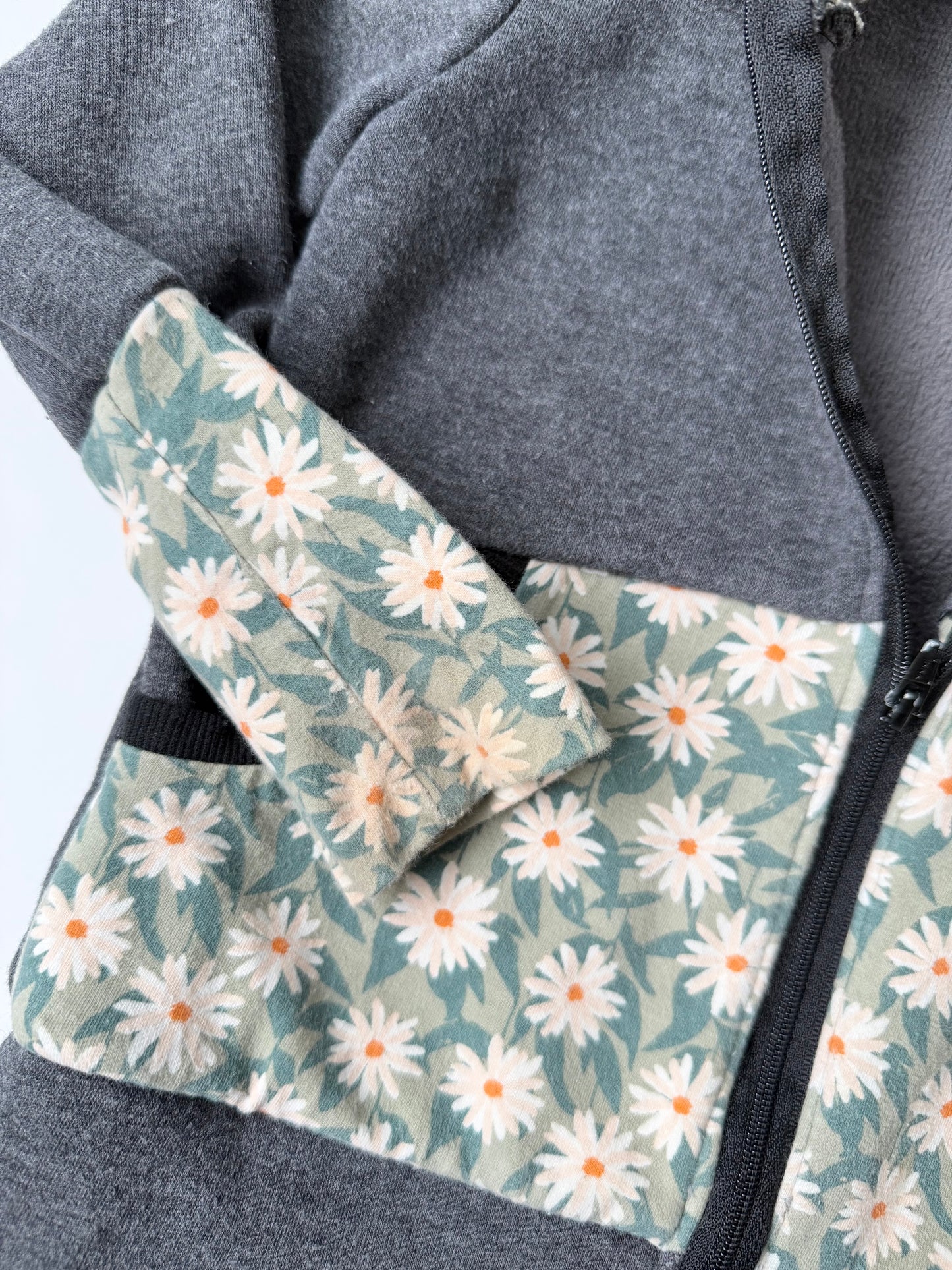 Handmade With Love by Grandma D Grey & Green Floral Zip Up Grow With Me Hoodie (2T)