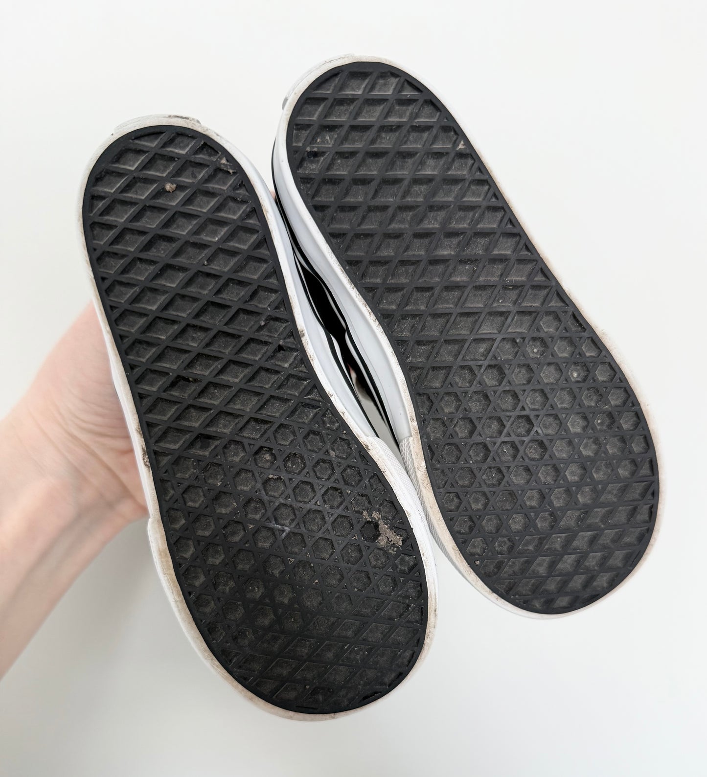 Vans Black & Gold Heart Sneakers (7)