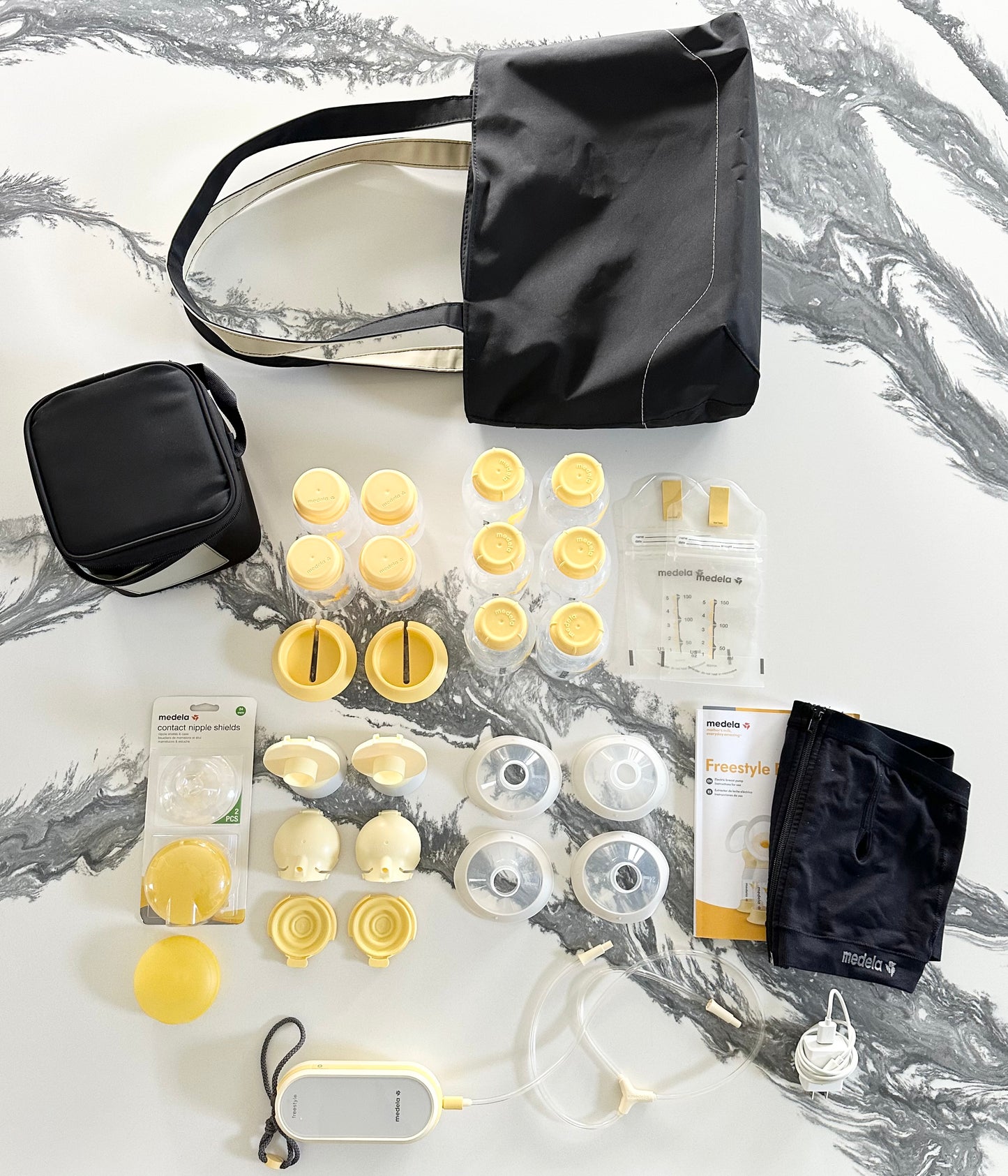 Medela Freestyle Flex Double Electric Breast Pump with Cooler & Carry Bag