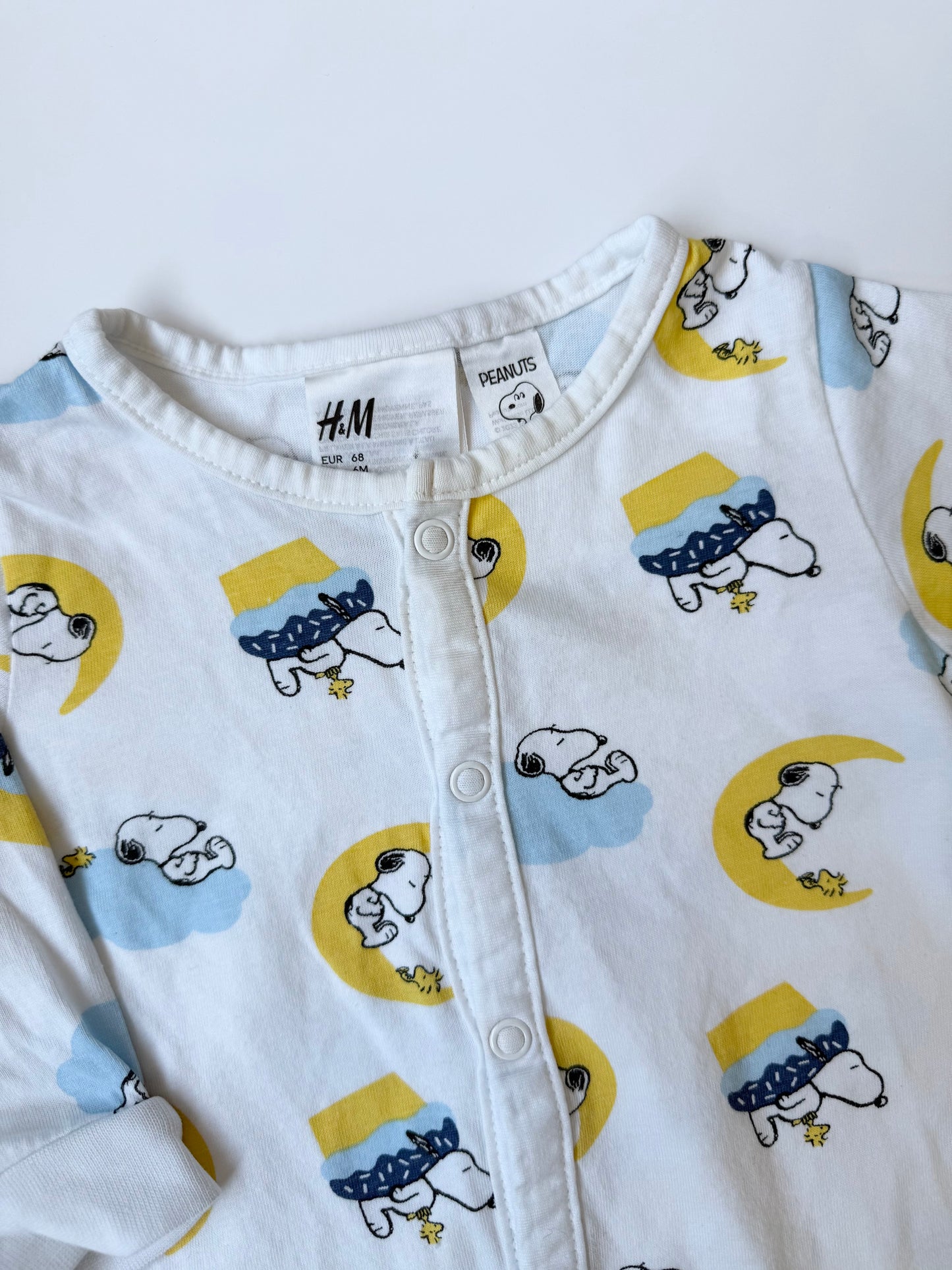 H&M Peanuts White Snoopy Snap Sleeper Romper (4-6 Months)