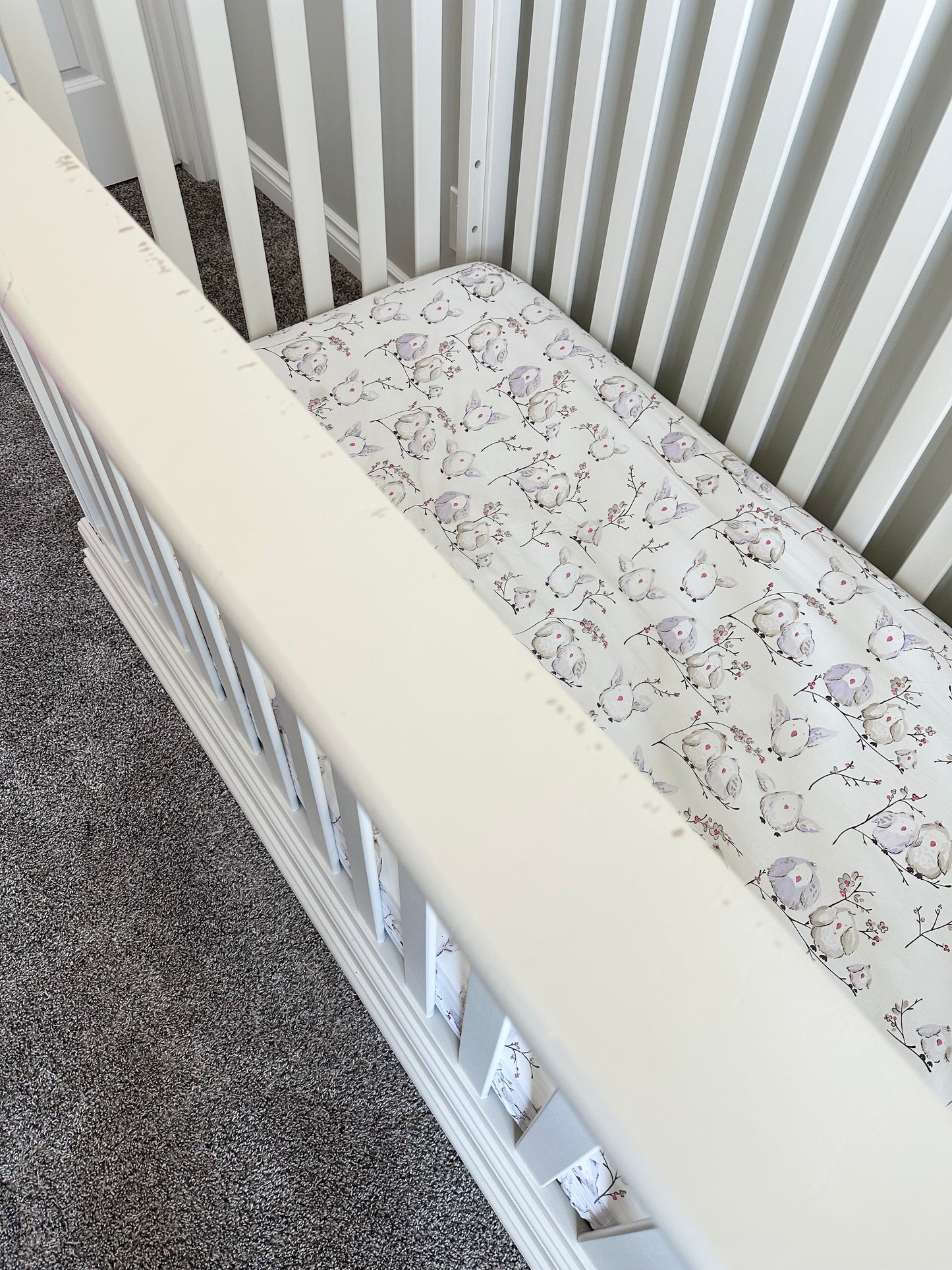 Baby Cache Montana Traditional Wood 4-in-1 Convertible Crib in Glazed White