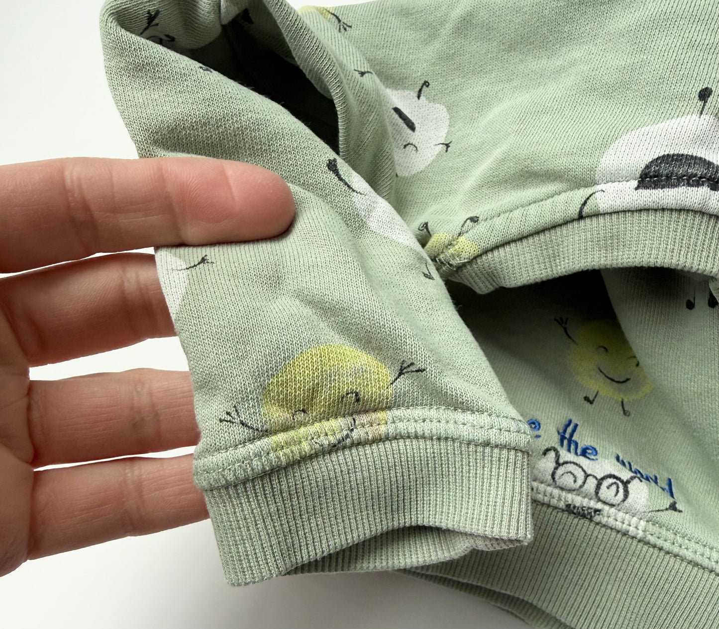 H&M Green “I Will Change The World” Smiley Sweater (6-9 Months)
