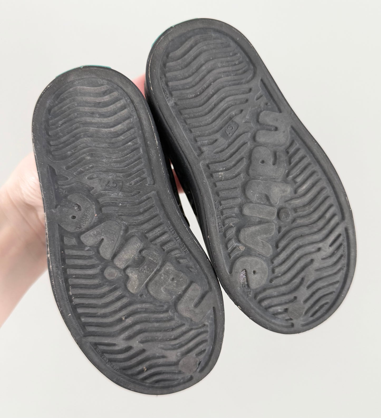 Native All Black Jefferson Slip Ons (7)