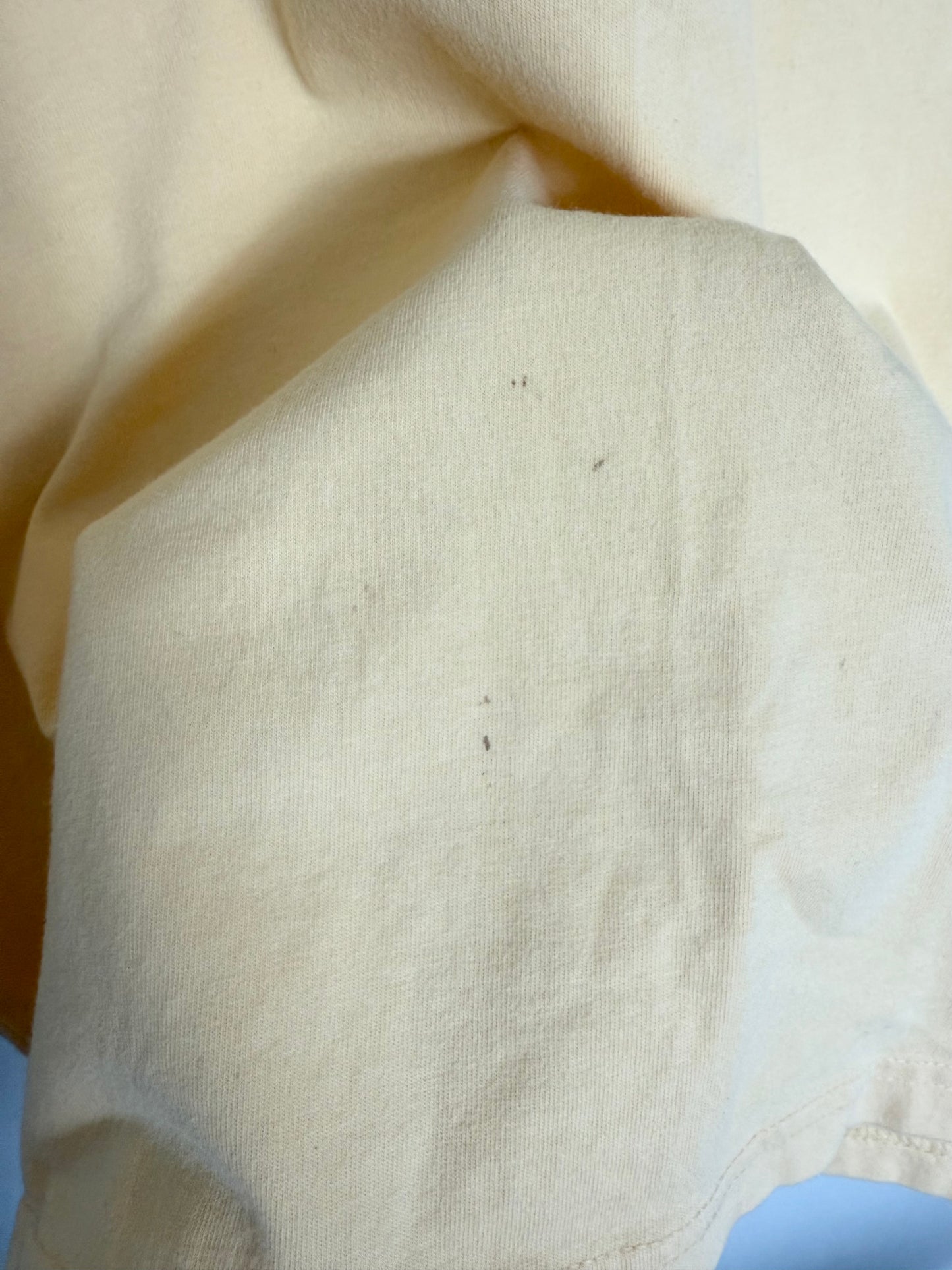 Women’s Vintage Disney Store Yellow Embroidered Lady & The Tramp T-Shirt (Large/Extra Large)