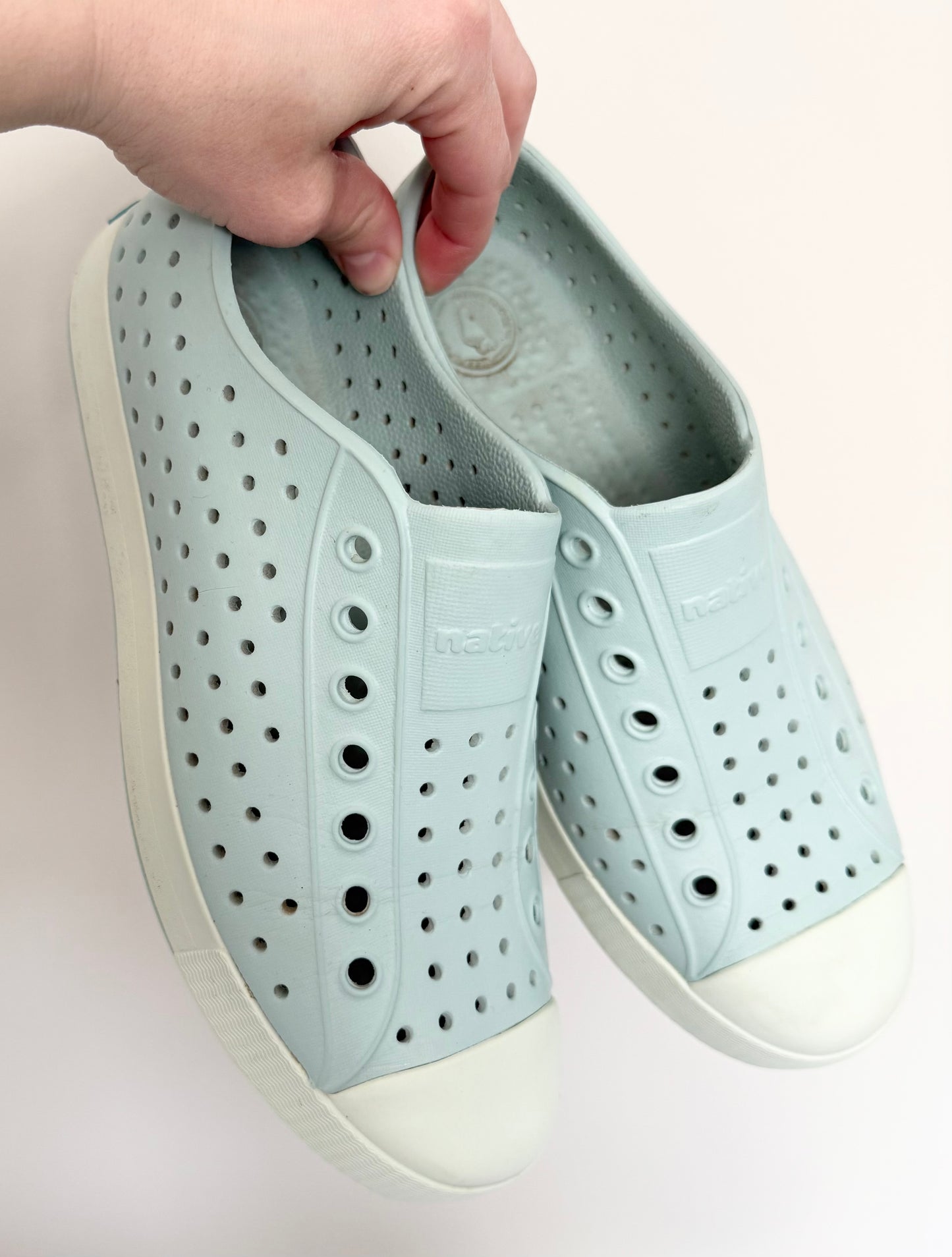 Unisex Native Jefferson Light Blue Slip Ons (W8/M6)