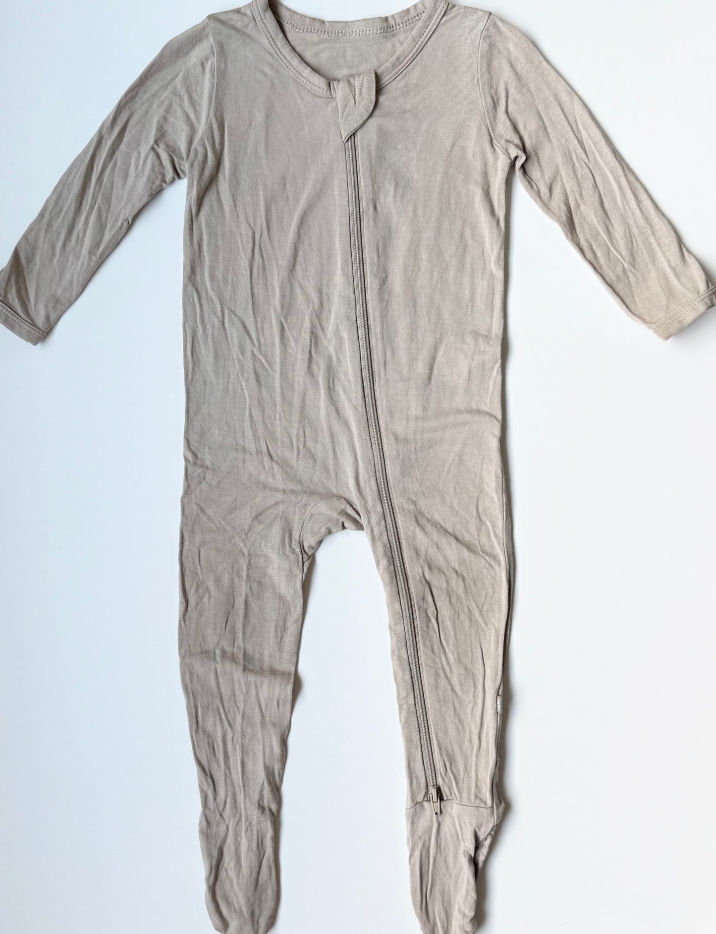 Kyte Khaki Zipper Footie Sleeper (6-12 Months)
