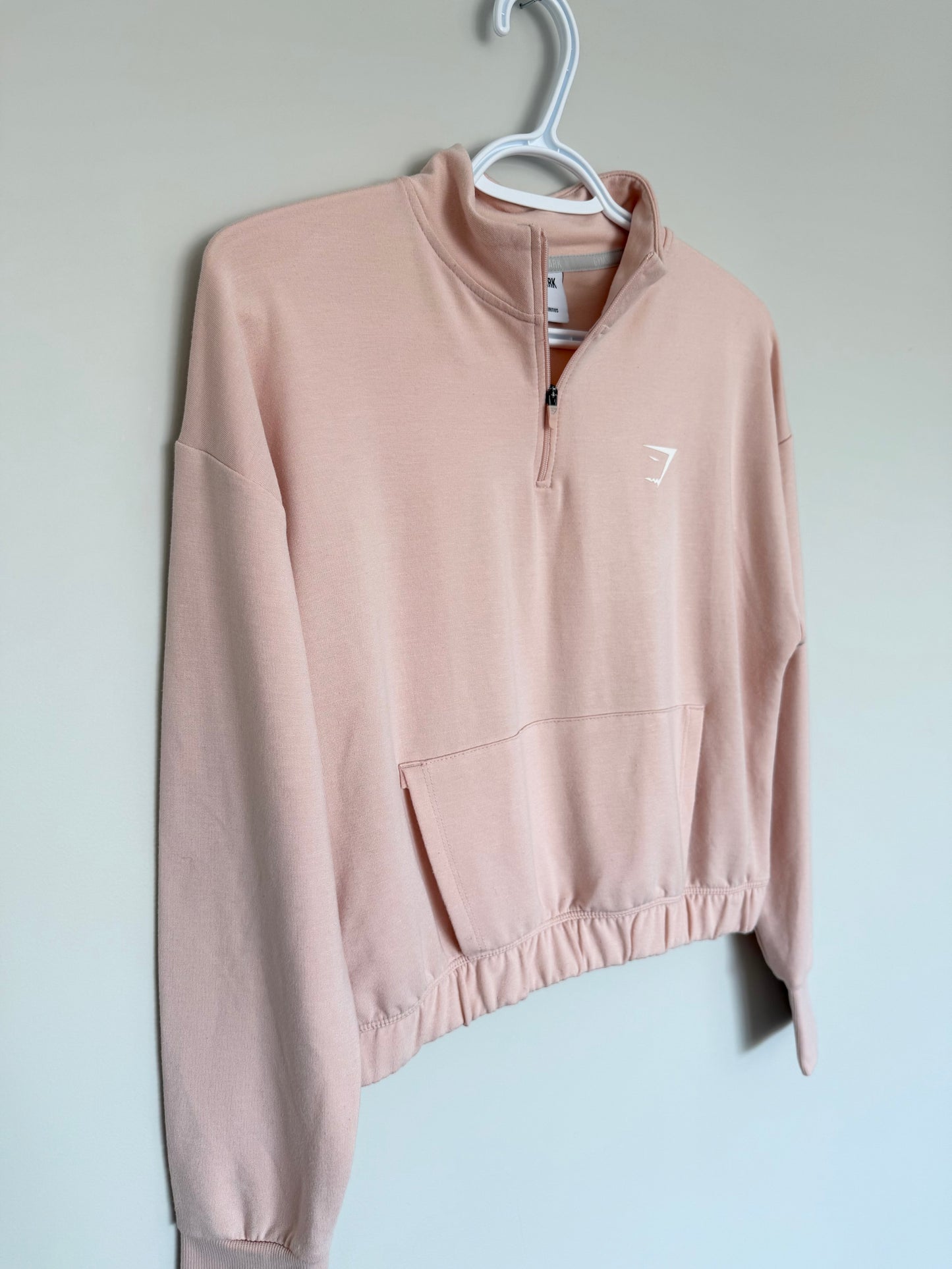 Women’s Gymshark Training Pippa Pullover in Light Pink (Medium)