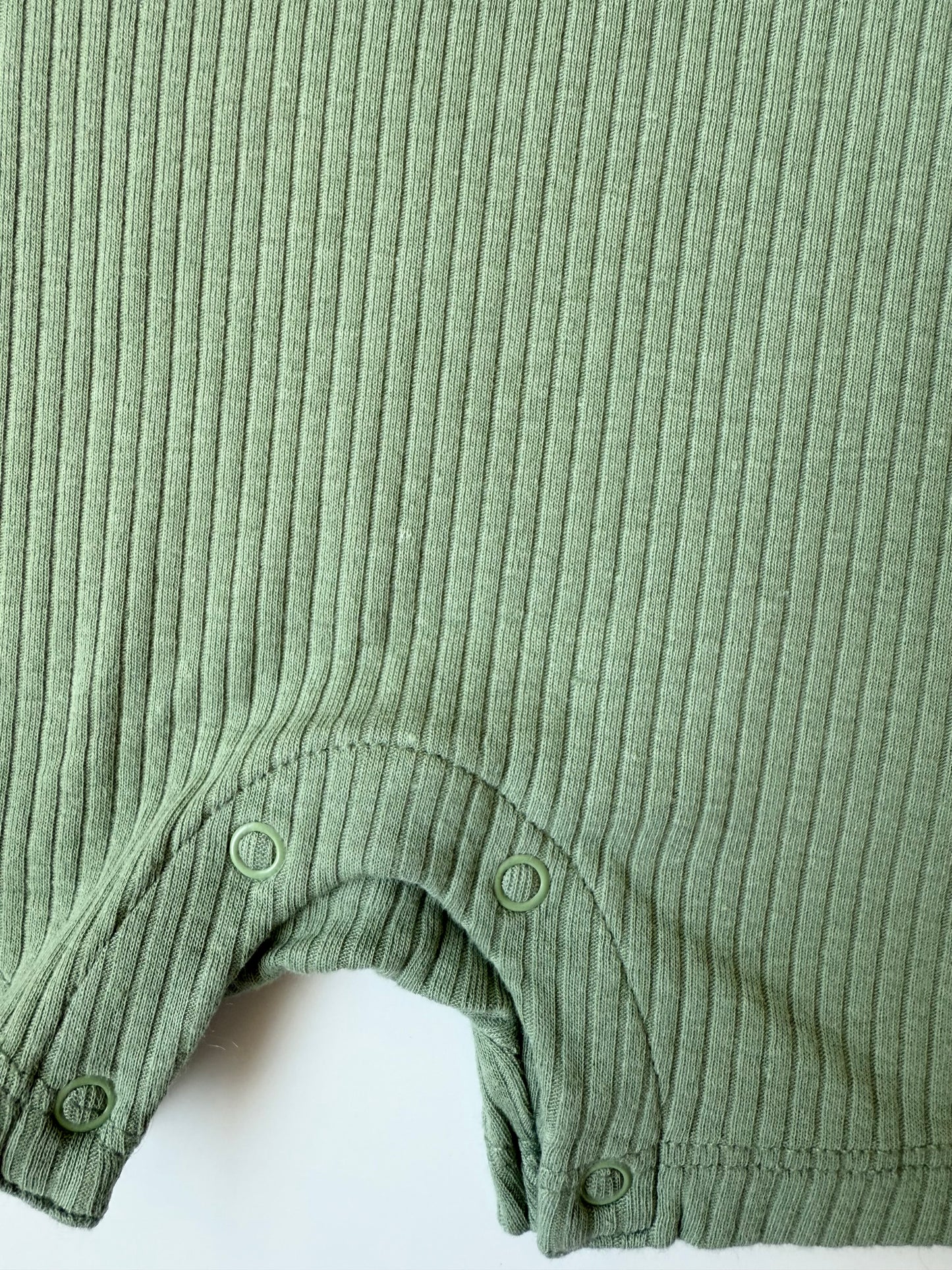Cat & Jack Green Ribbed Romper (Newborn)