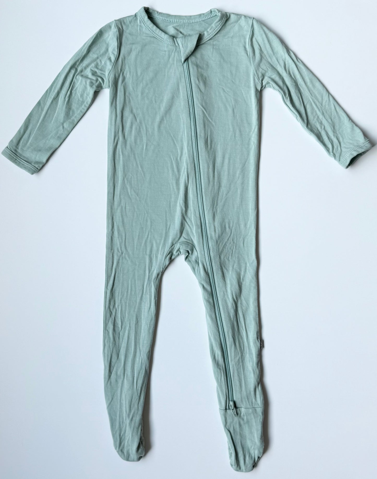 Kyte Sage Zipper Footie Sleeper (6-12 Months)