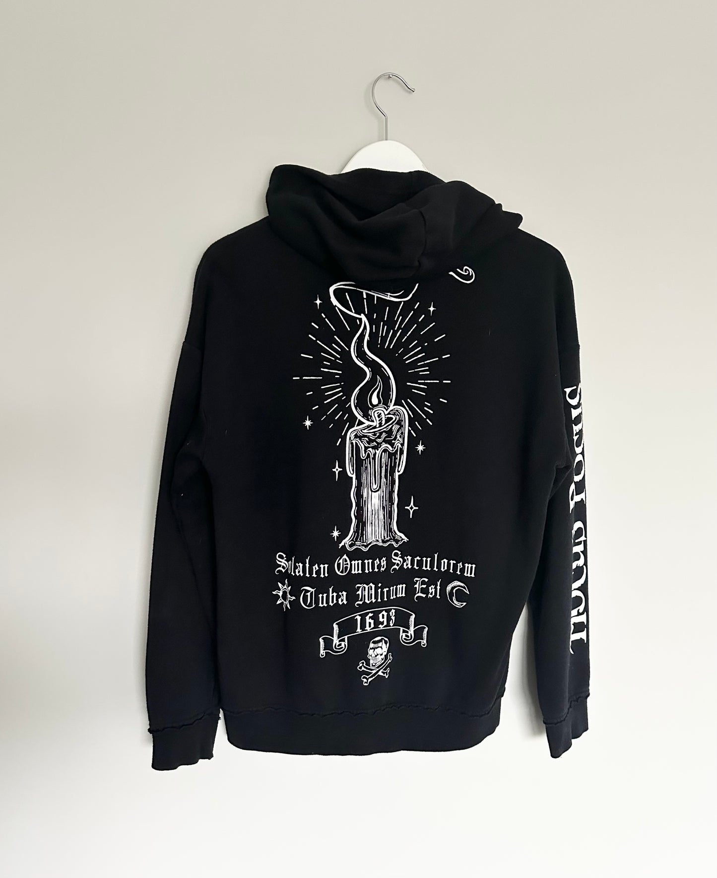 Women’s Disneys Hocus Pocus Black Hoodie (Small)