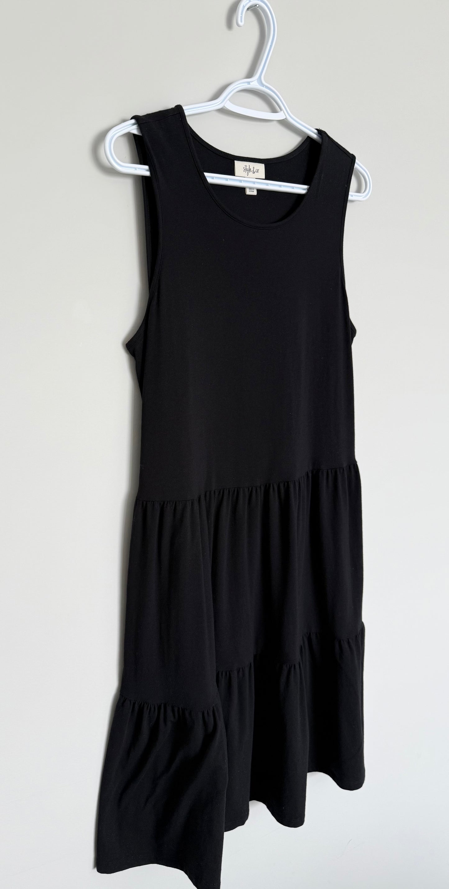 Women’s Style & Co Black Tiered Tank Dress (Medium)