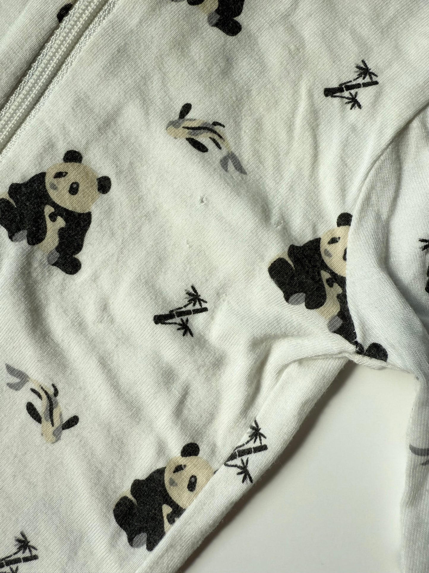 Kyte Black & White Zen Zipper Footie Sleeper (3-6 Months)