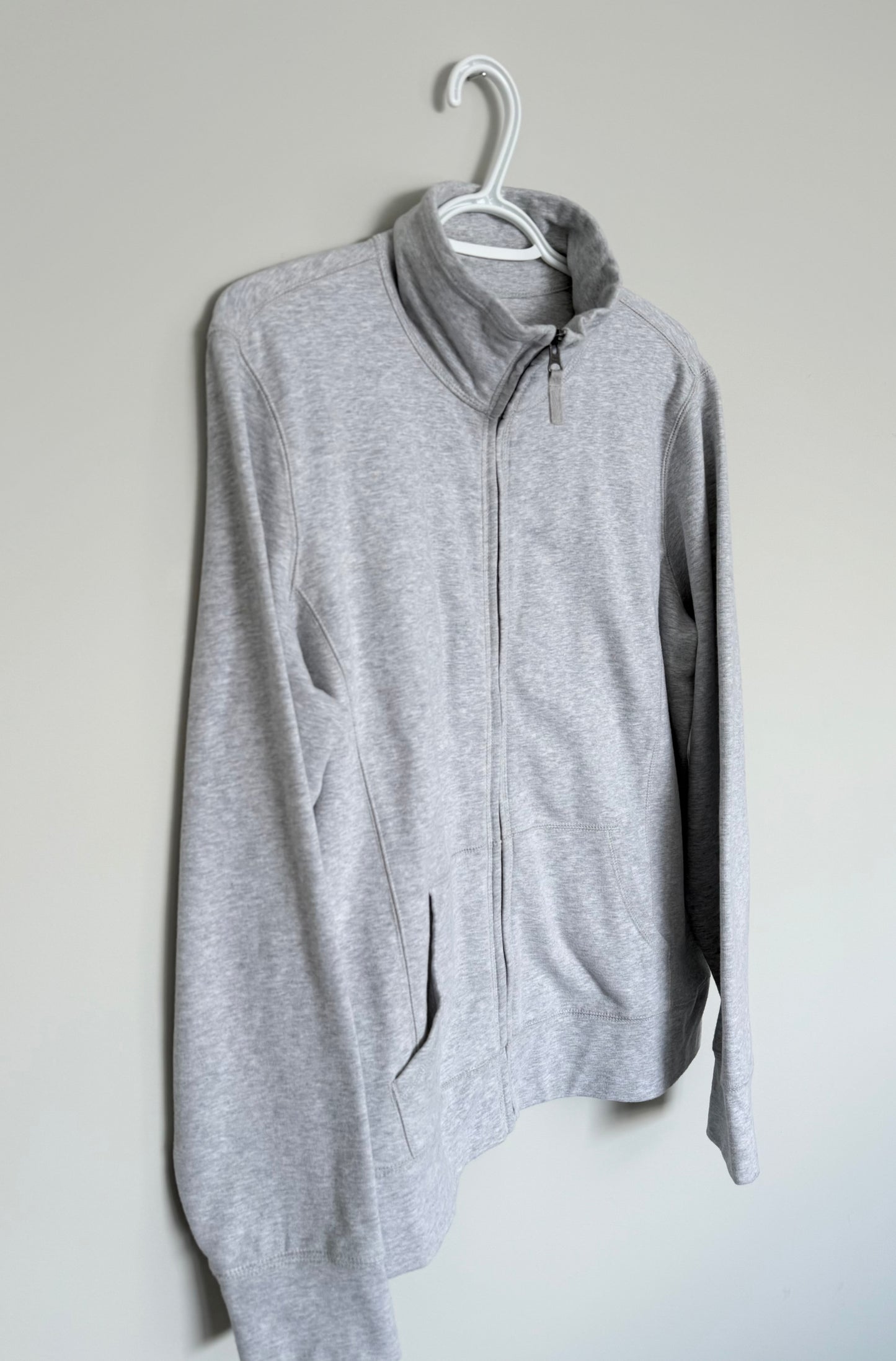 Women’s L.L. Bean Grey Ultrasoft Mock-Neck Zip Up Sweater (Large)