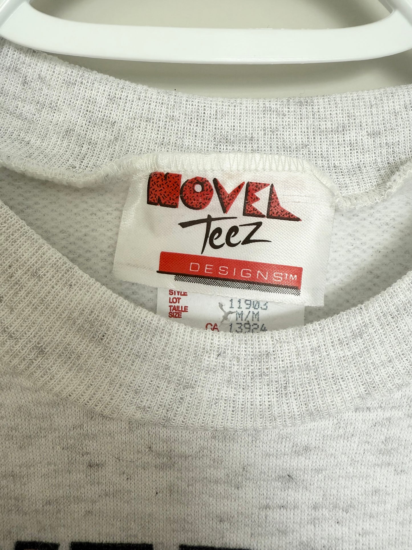 Vintage Youth Novel Teez Looney Tunes x University of Georgetown Grey Football Sweater (Medium)