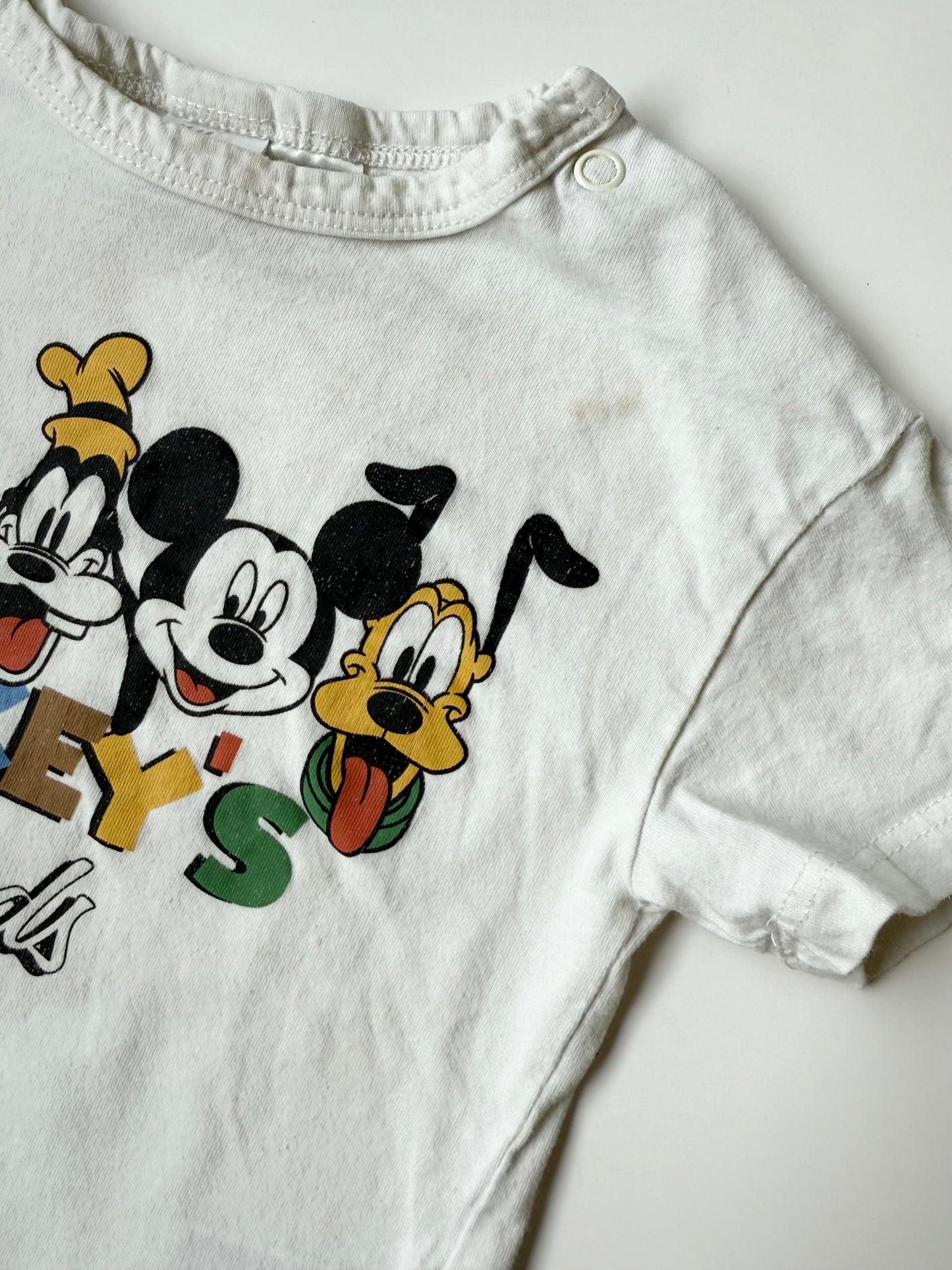 H&M Disney White “Mickeys Friends” T-Shirt (9-12 Months)