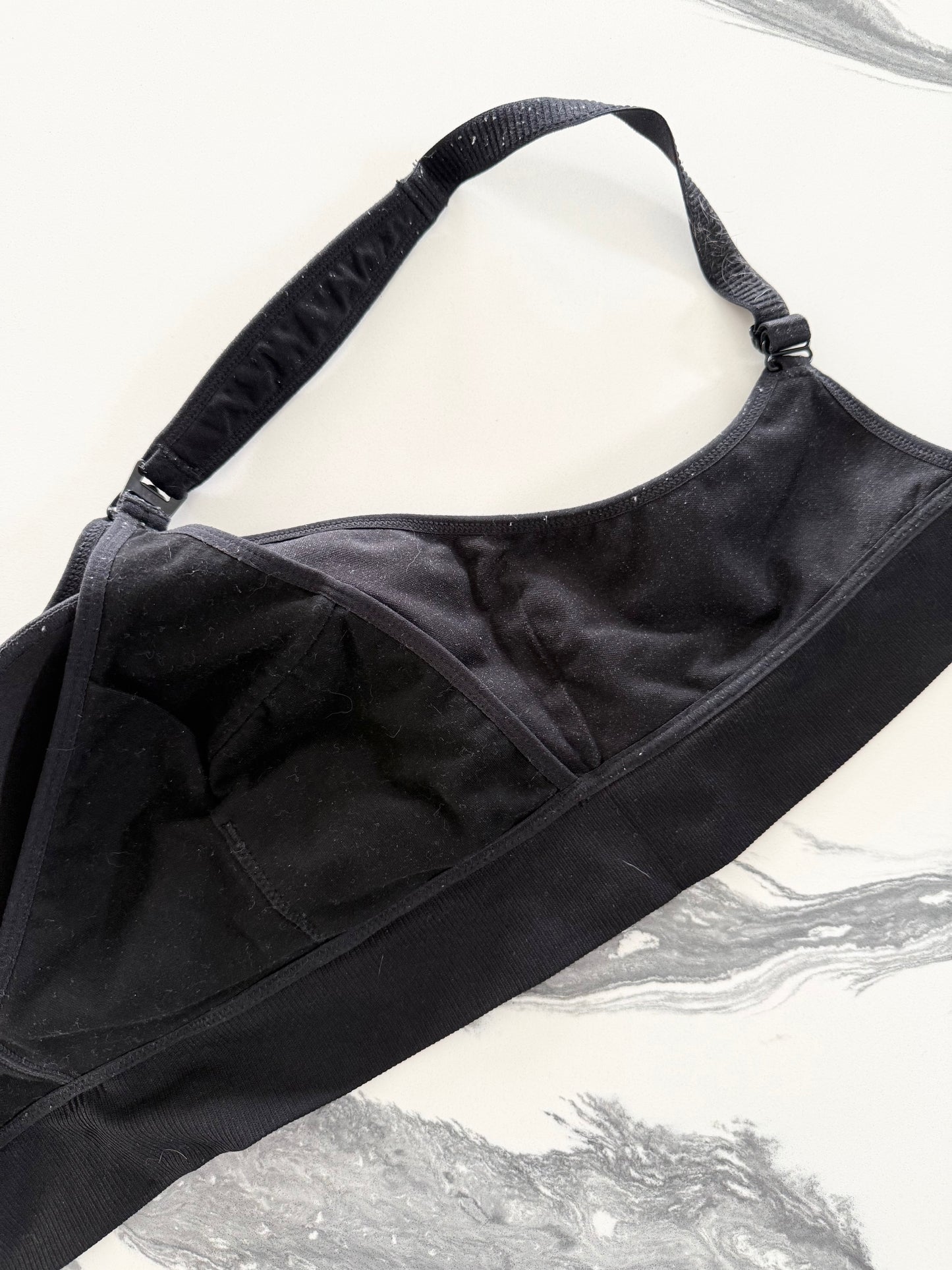 Momcozy Nursing/Pumping Hands-Free Bra in Black Leopard (3XL)