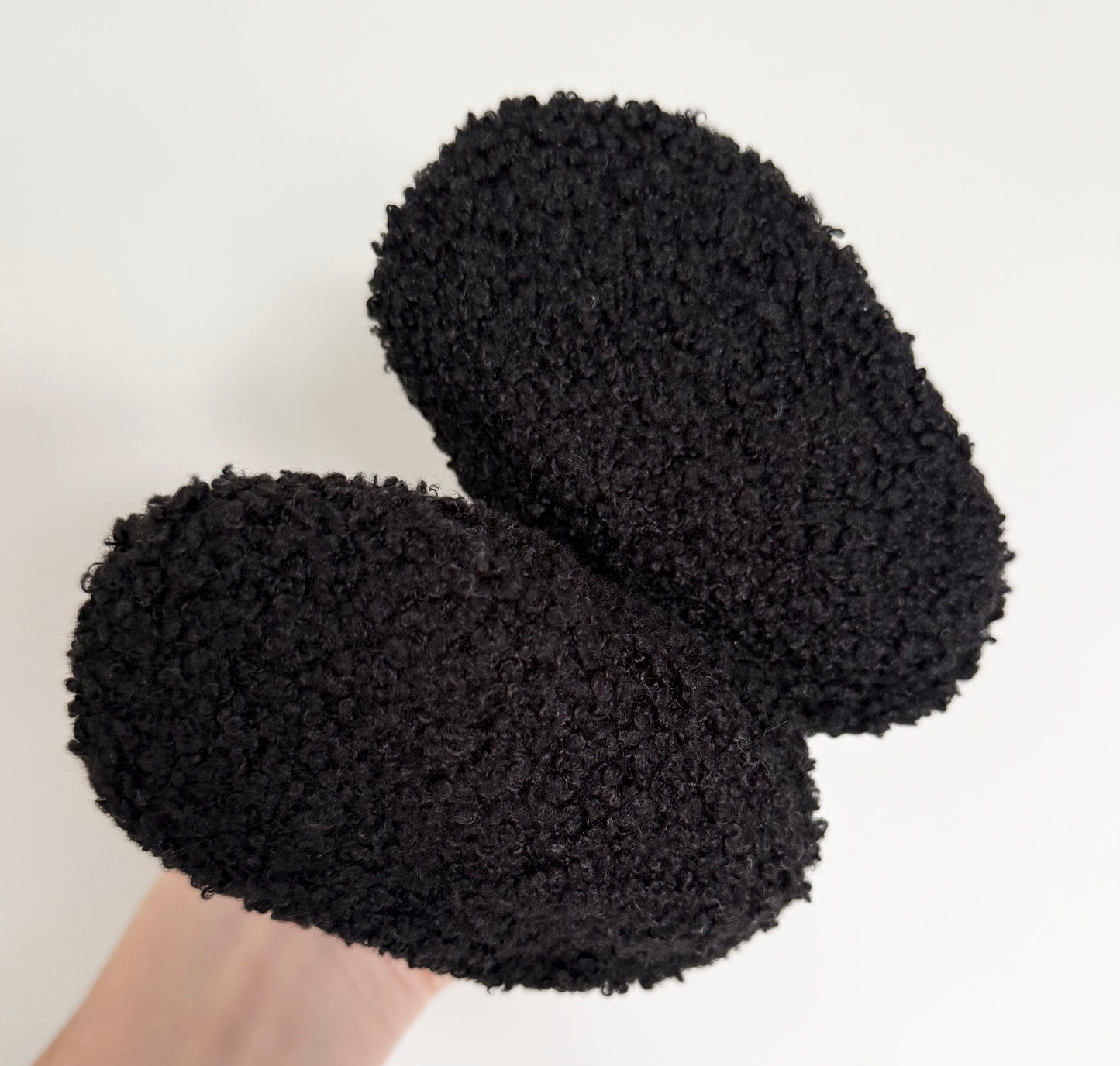 Myggpp Black Sherpa Booties (1)