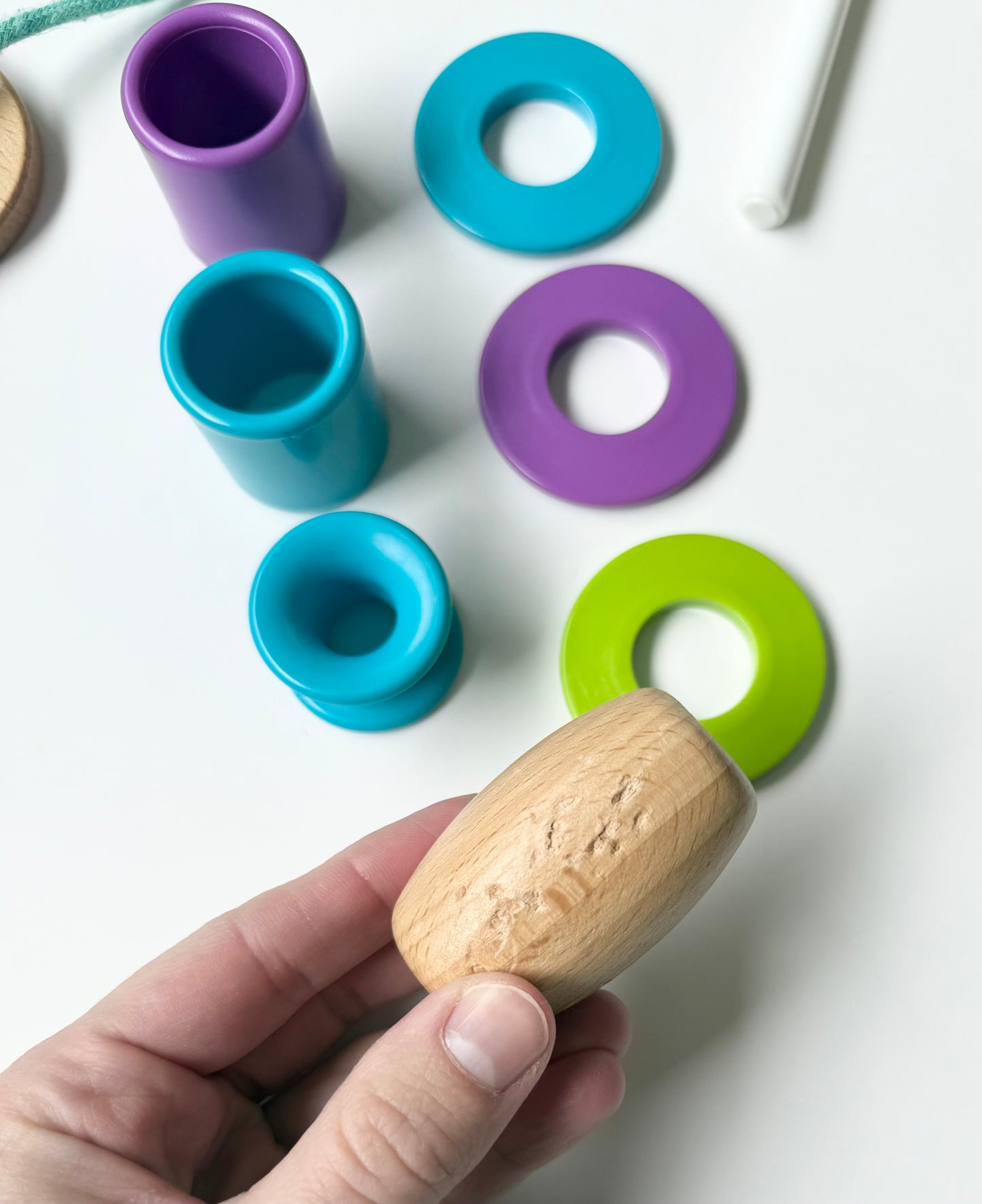 Lovevery Threadable Bead Kit & Drawsting Bag