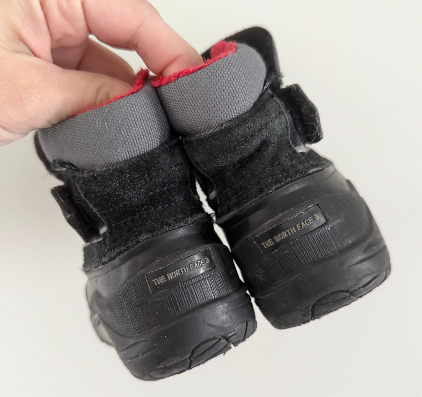 The North Face Alpenglow II Black & Grey Heat Seeker Boots (5)