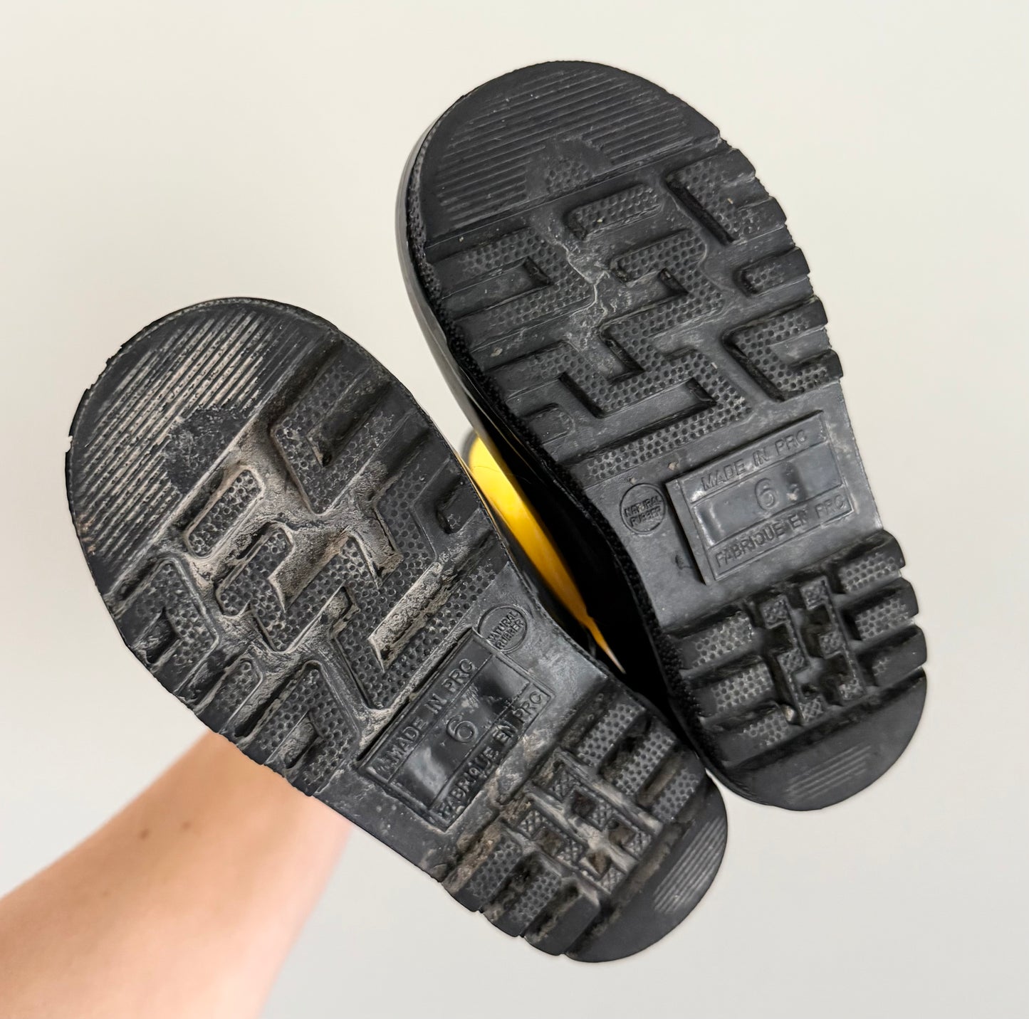 Stonz Yellow Rubber Boots (6)