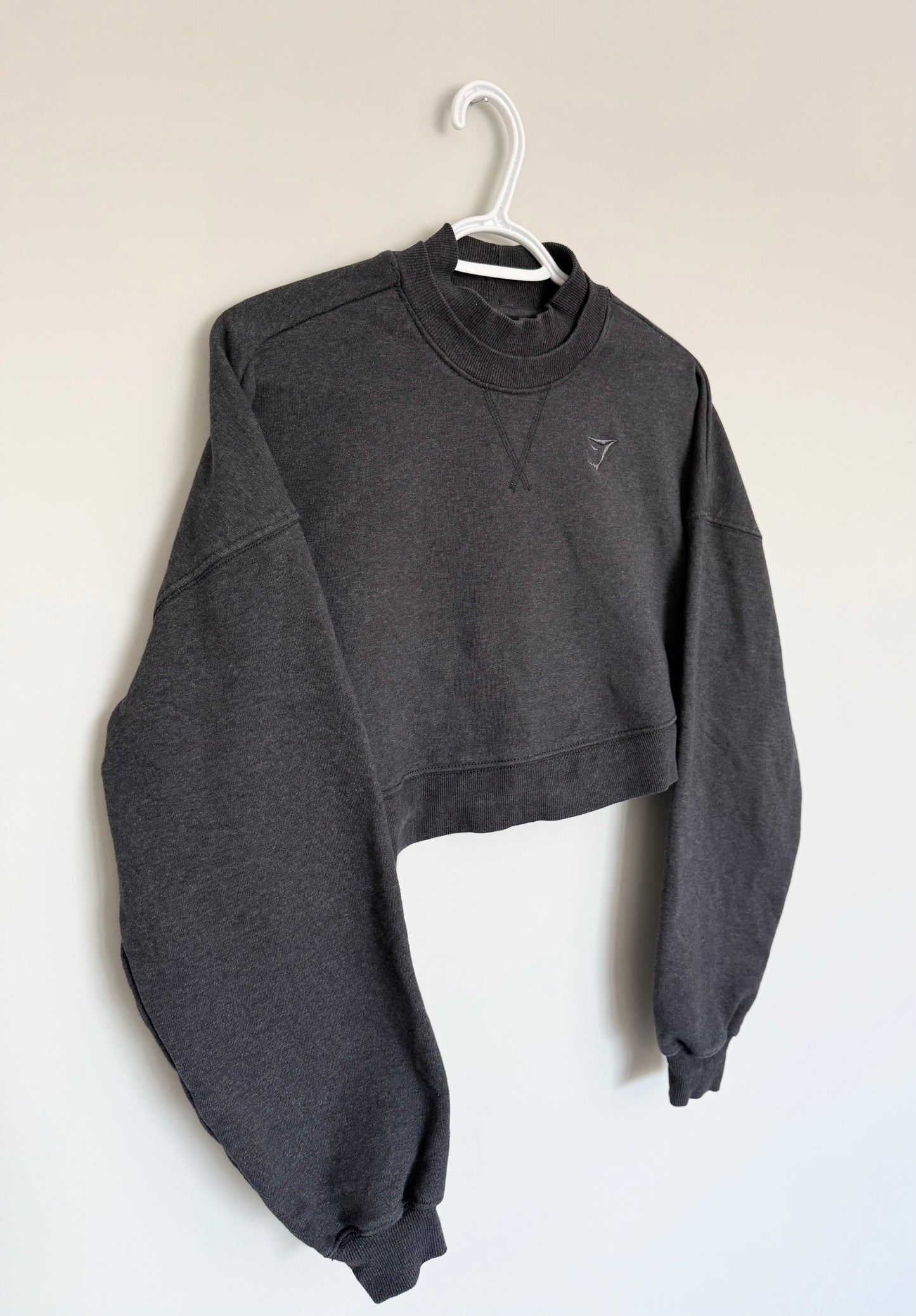 Women’s Gymshark Rest Day Sweats Cropped Pullover in Black Core Marl (Small)