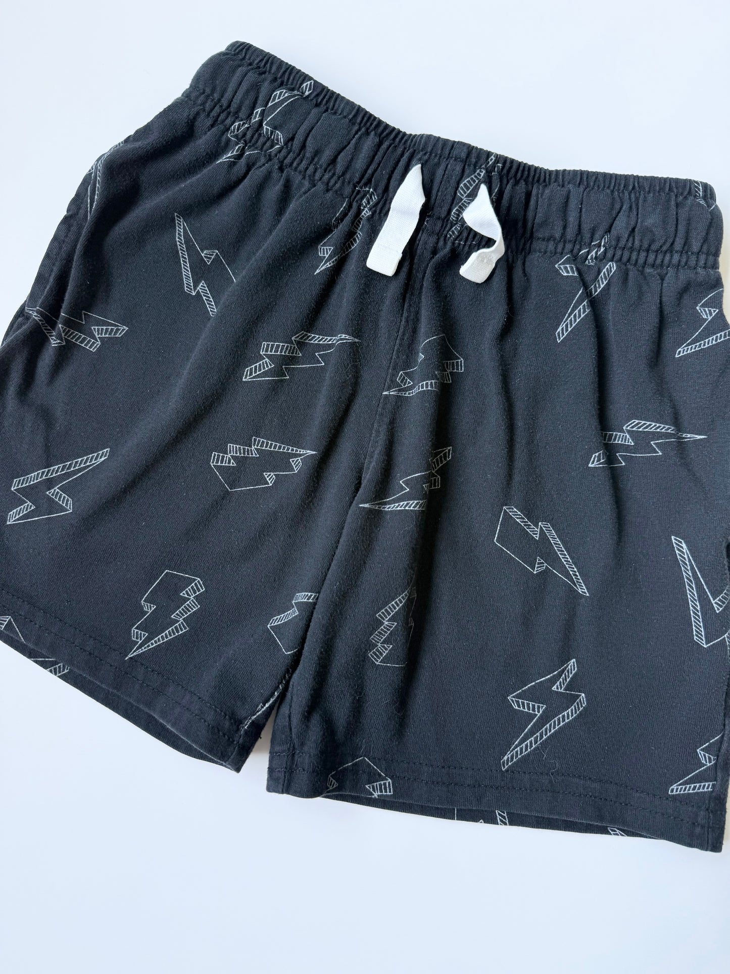 Cat & Jack Black Lightening Bolt Shorts (4/5 Years)