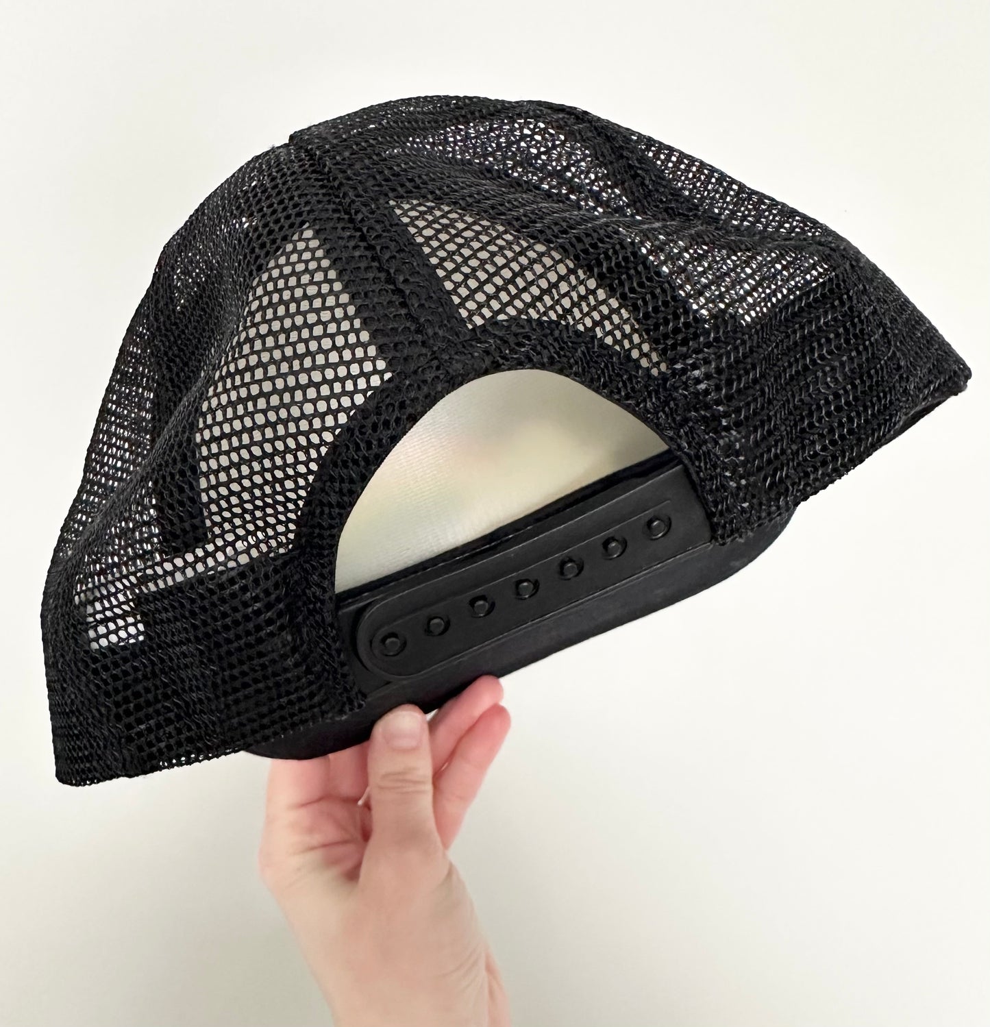 Whistle & Flute Rainbow Flatbrim Snapback Cap - Mesh (Medium: 3-6 Years)