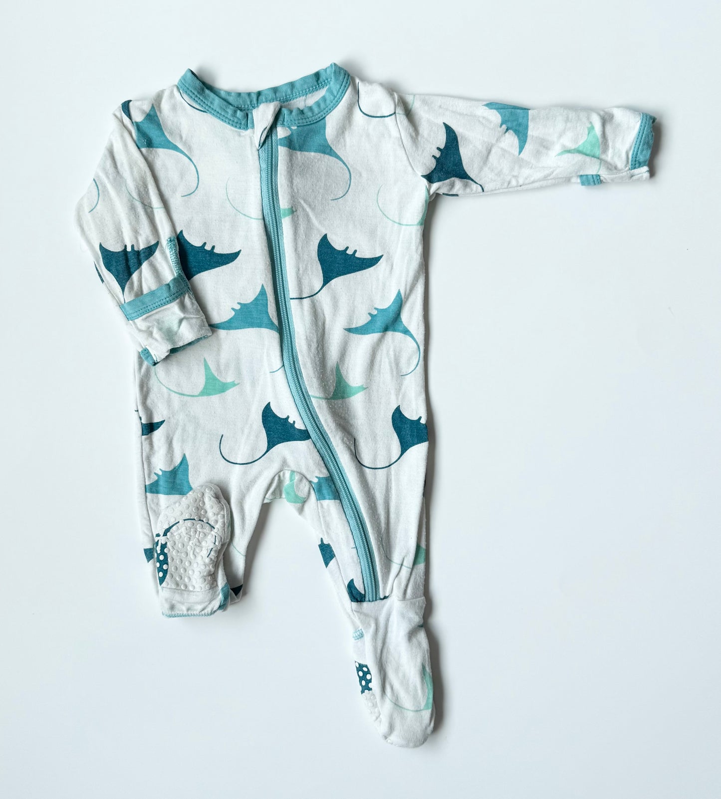 Kickee Pants White & Blue Stingray Sleeper (Newborn)
