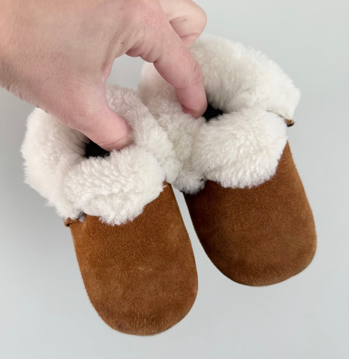Heyfolks Brown & White Fur Trim Booties (6)