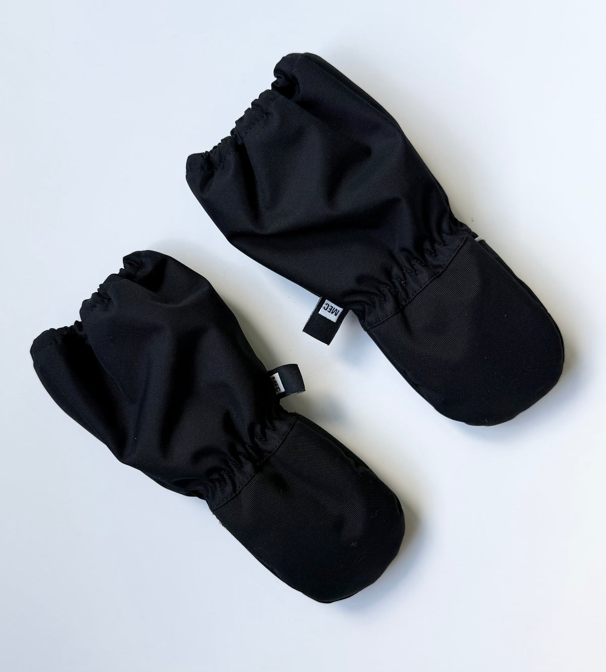 MEC Black Toaster Mittens (6-12 Months)
