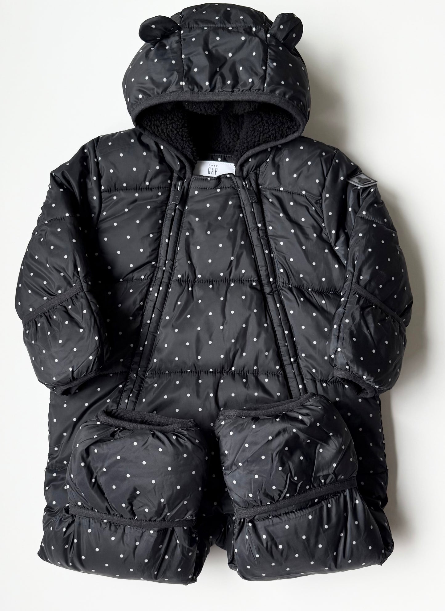 Baby Gap Black & White Polkadot Puffer Bunting Suit (6-12 Months)