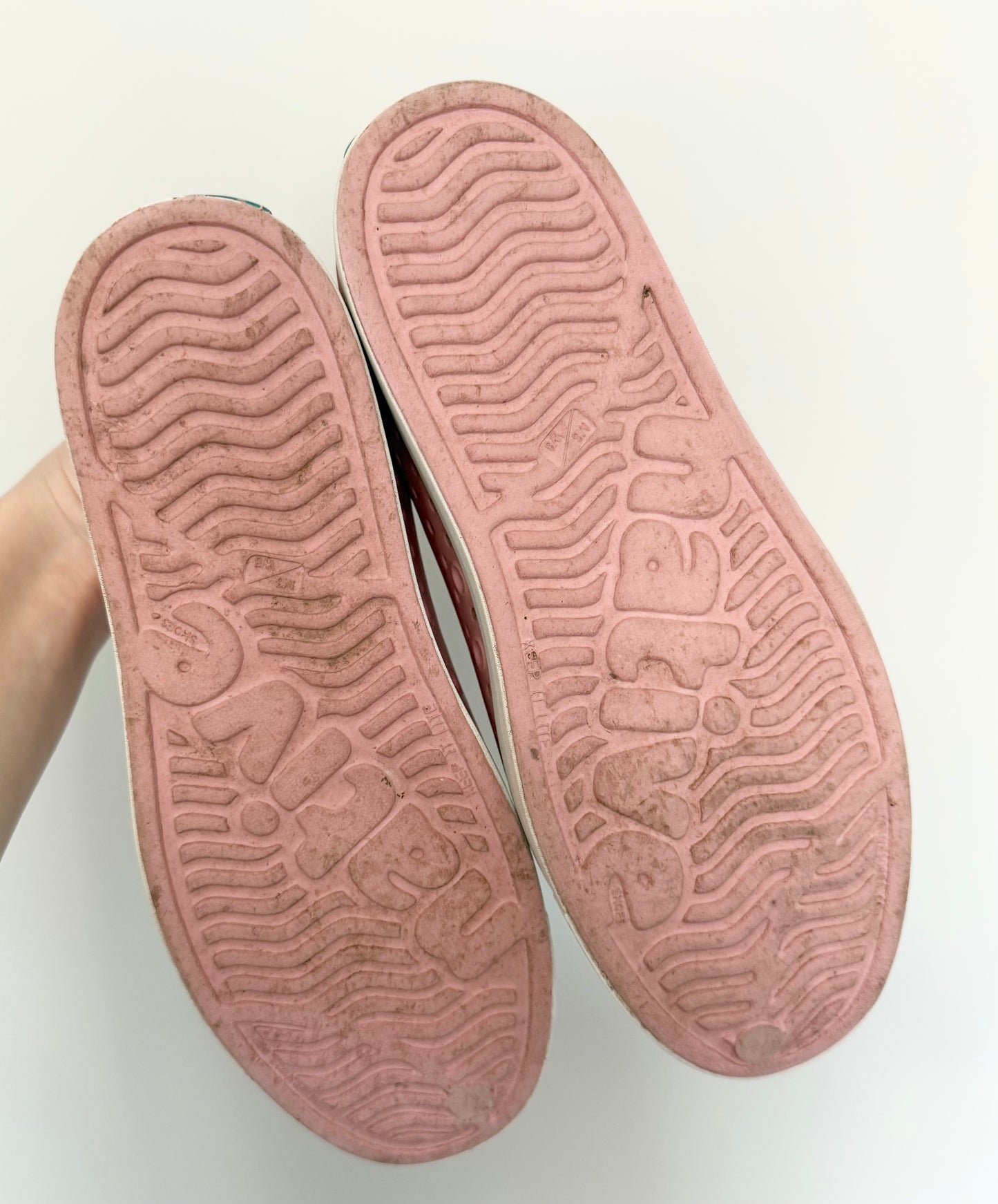 Unisex Native Jefferson Light Pink Slip Ons (W8/M6)