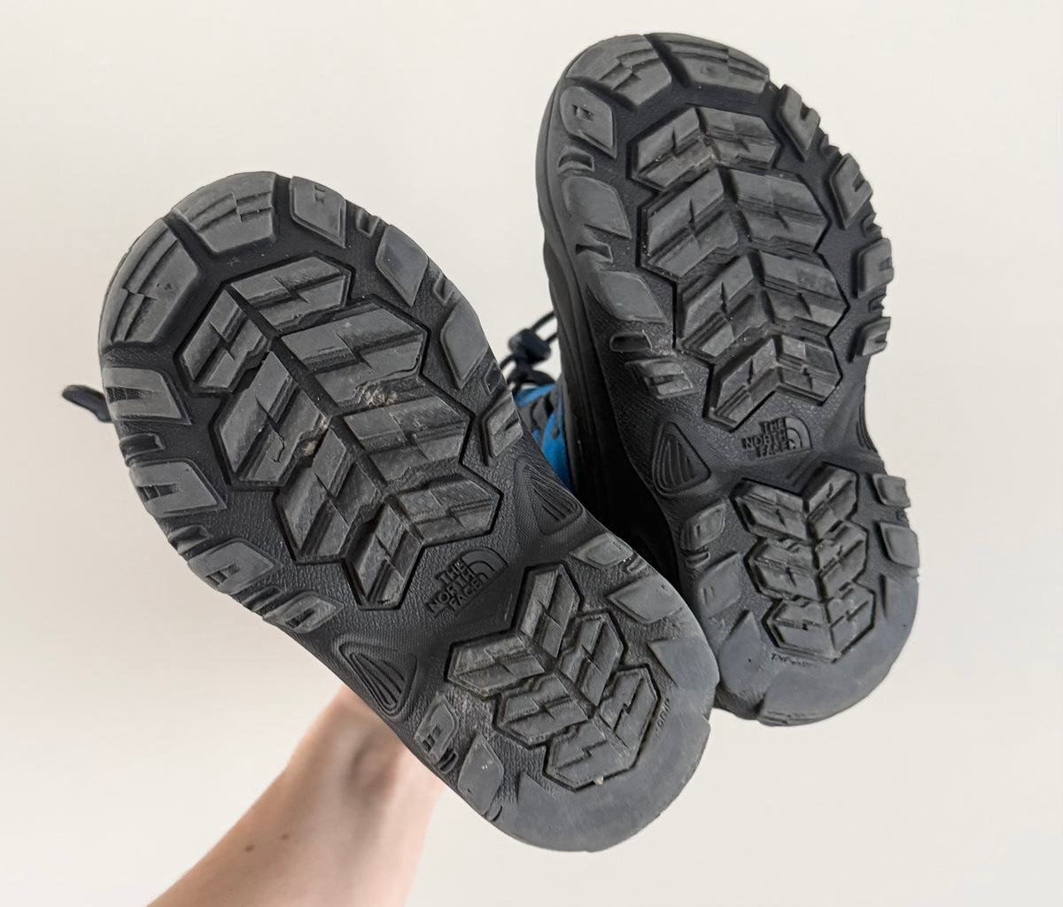 The North Face Alpenglow Blue & Black Winter Boots (11)