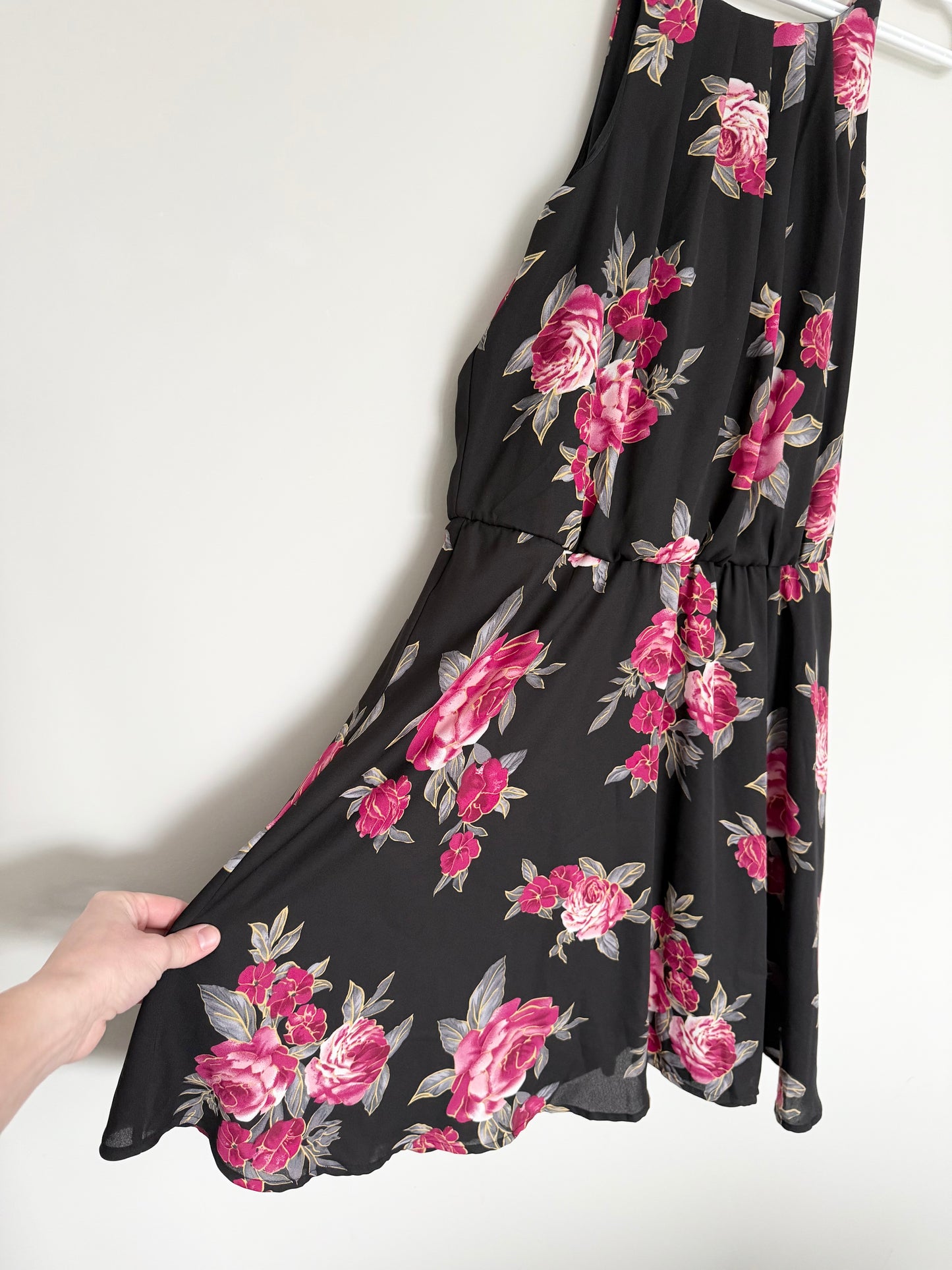 Women’s Eclipse Black Floral Flowy Dress (Large)