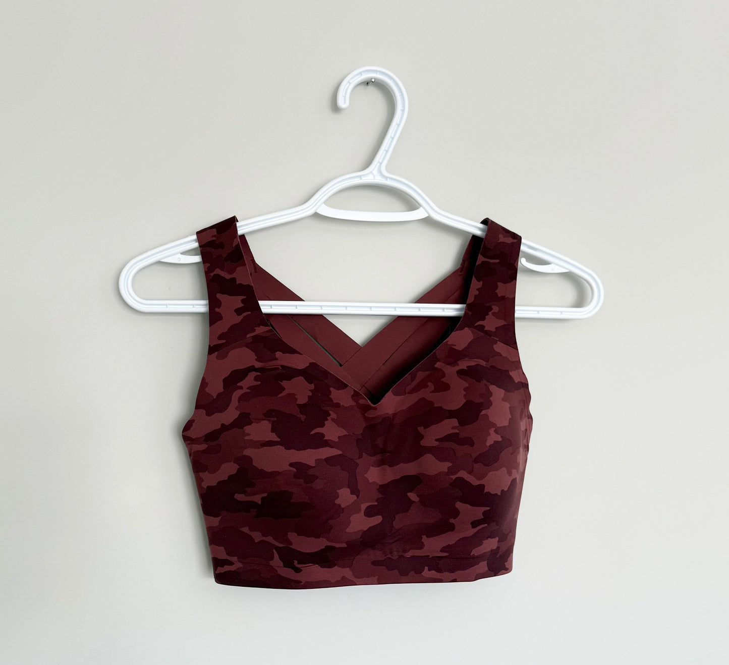 Women’s Lululemon Enlite Bra Weave Back High Support in Heritage 365 Camo Mini Smoky Red (32DD)