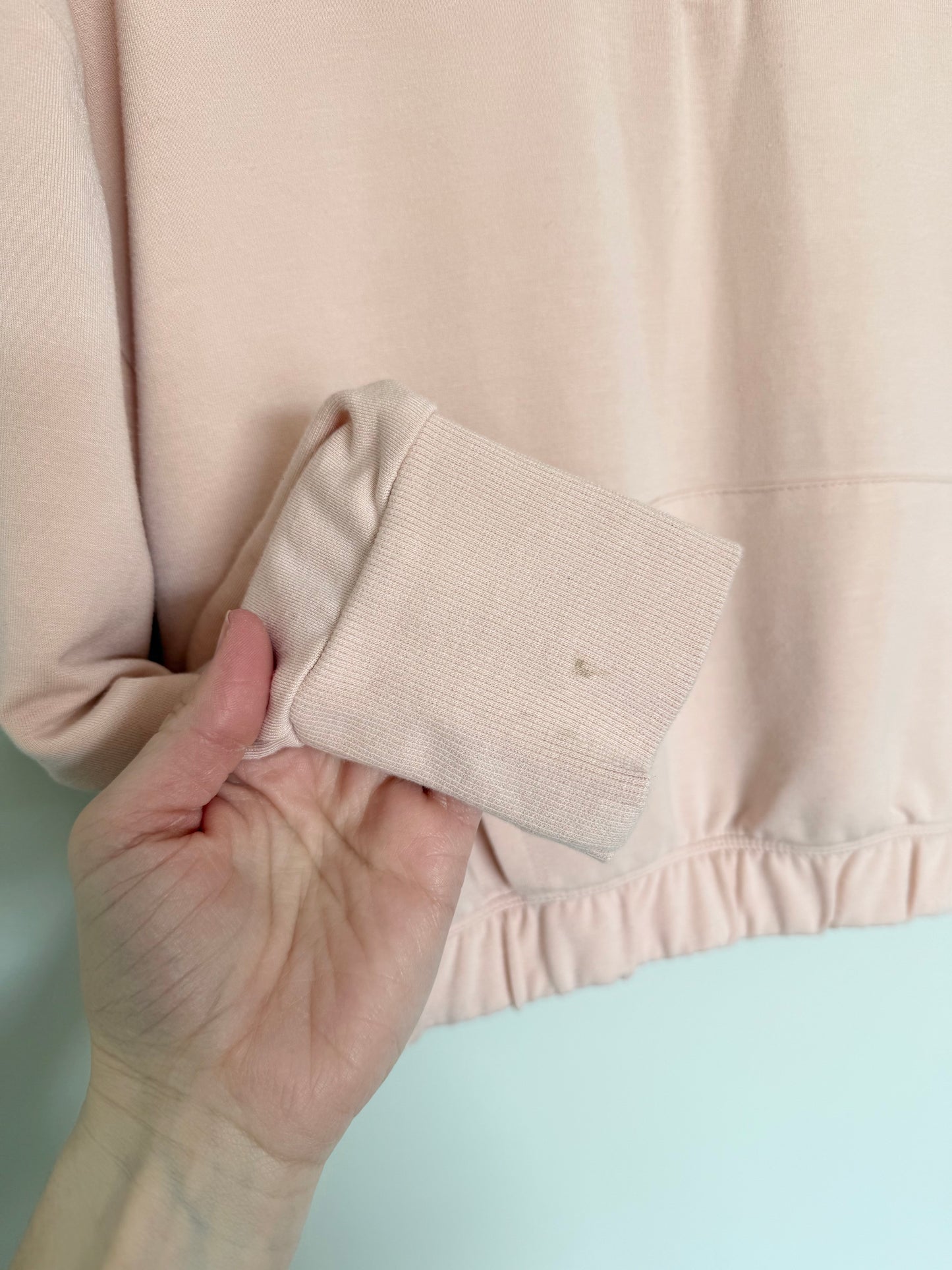 Women’s Gymshark Training Pippa Pullover in Light Pink (Medium)