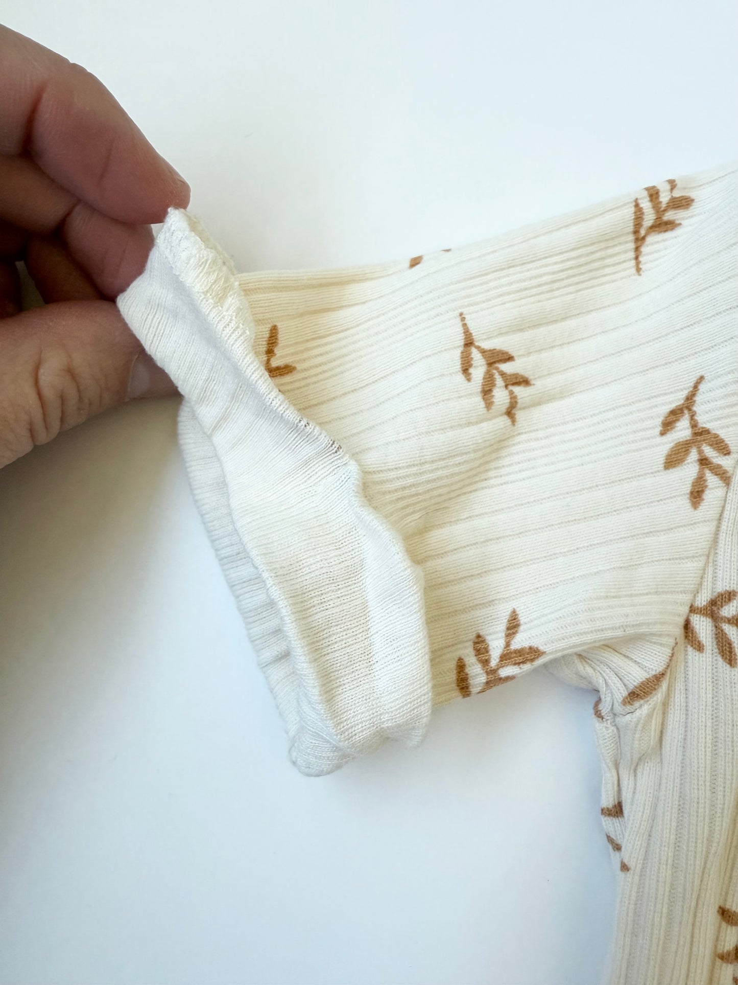 Kate Quinn White & Brown Leaves Ribbed Short Sleeve Bodysuit (12-18 Months)