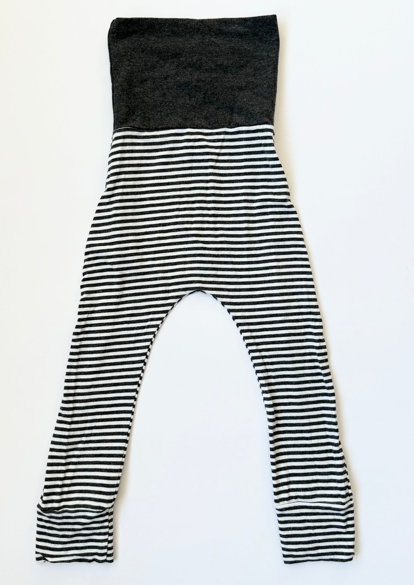 Brok Boys Dark Grey & White Stripped Grow With Me Leggings (2/3T)