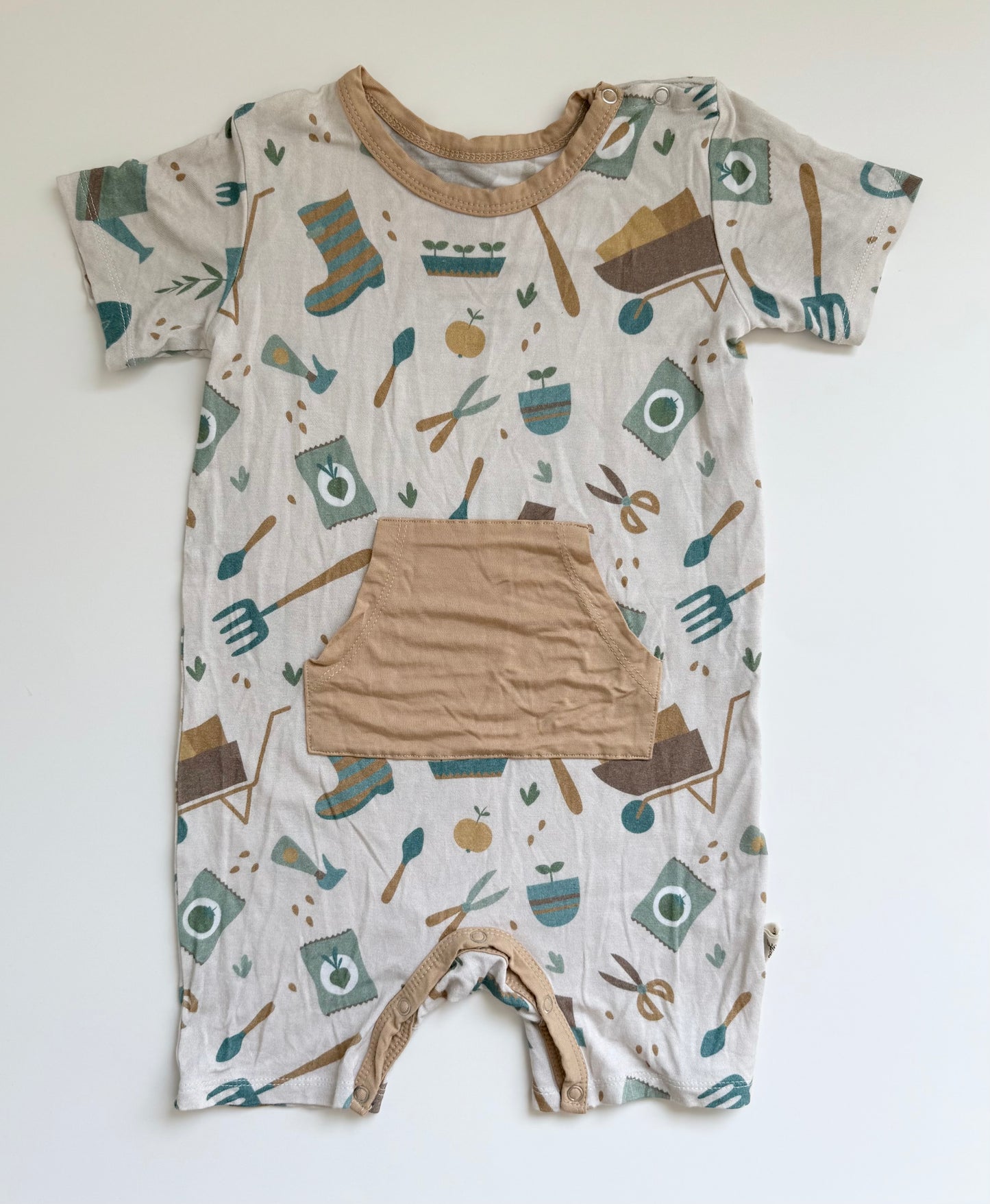 Kozi & Co Beige Gardening Shorty Romper (3T)