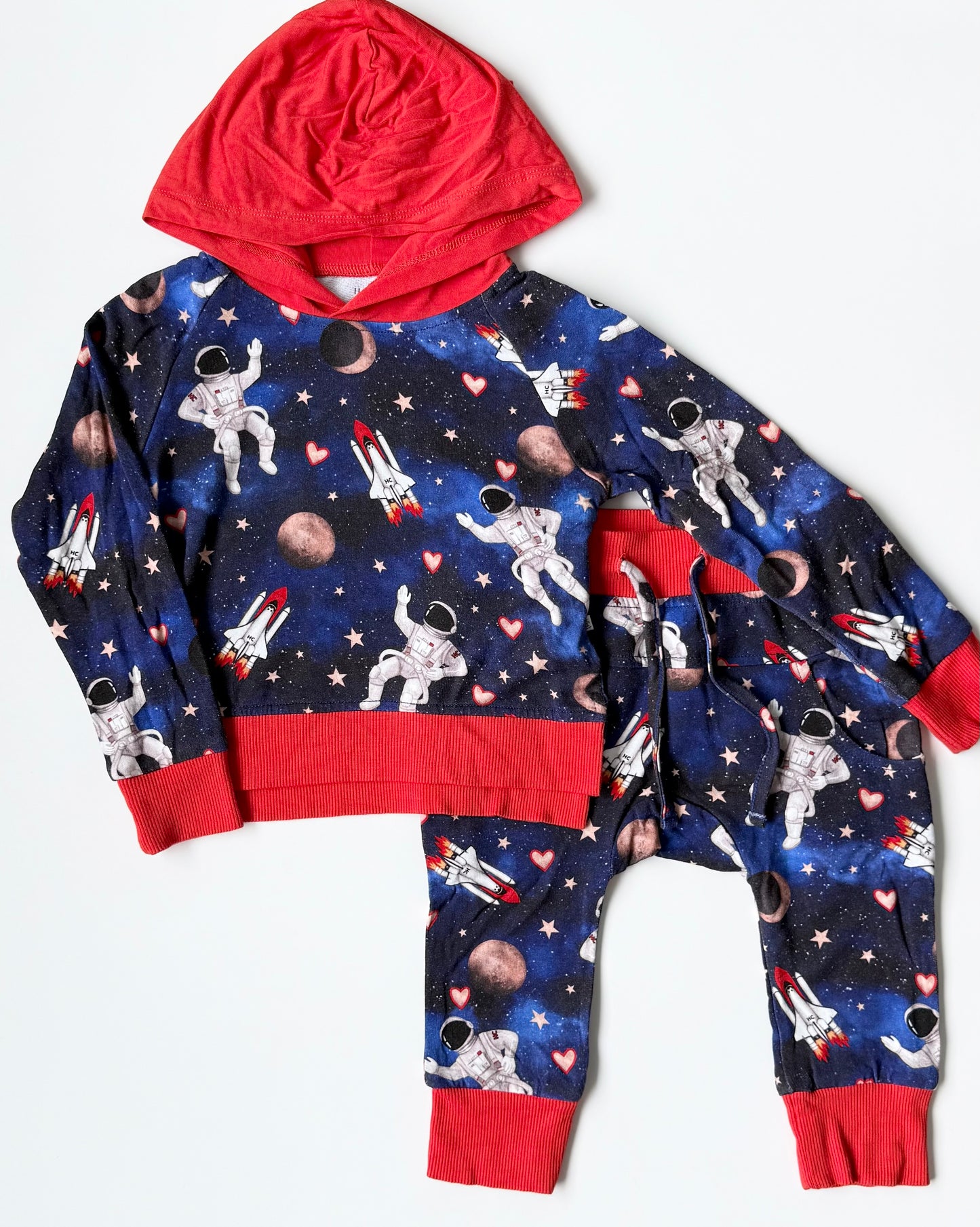 Hanlyn Collective Blue & Red Astronaut Hearts Sweater & Pants Jogger Set (12-18 Months)