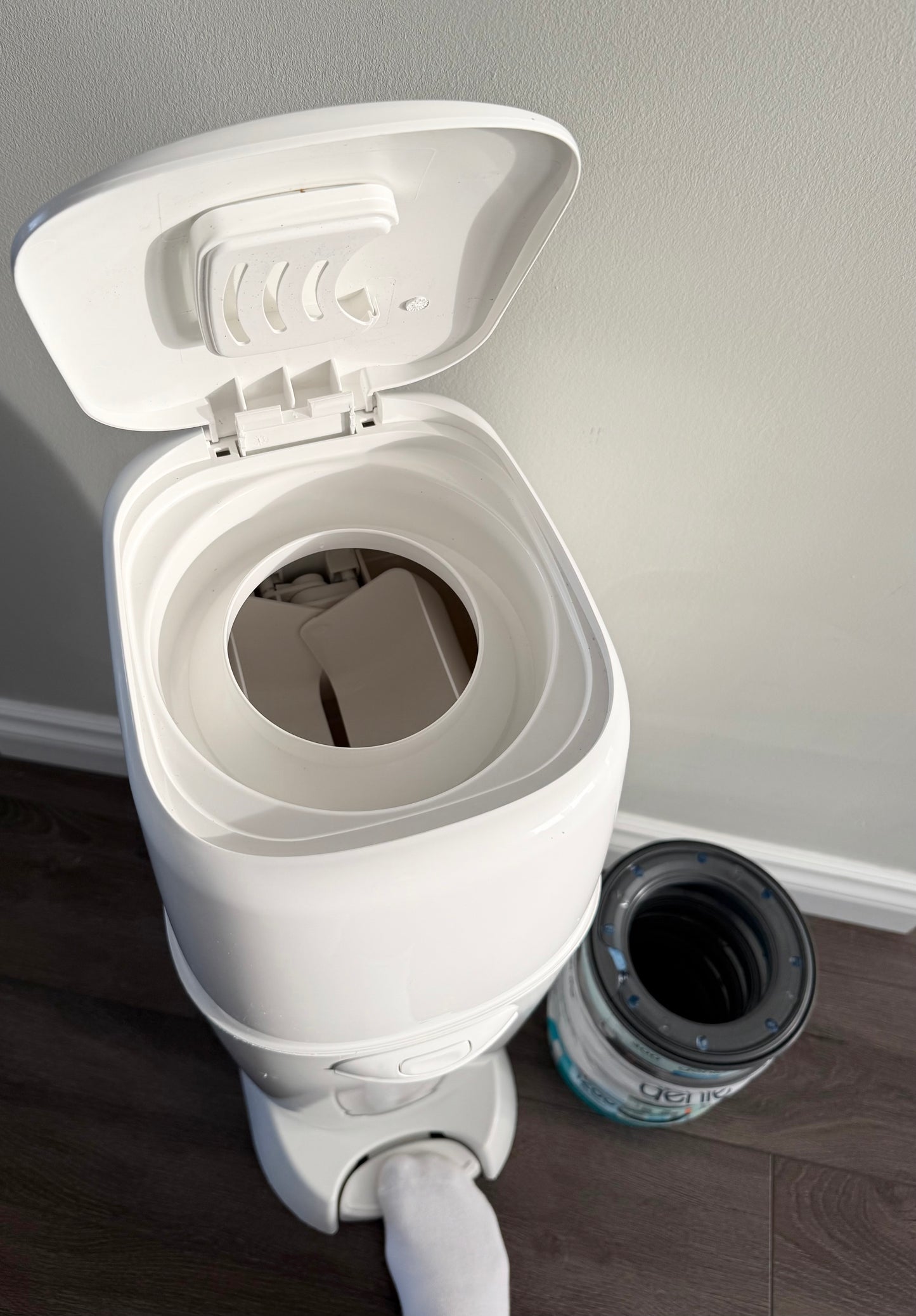 Playtex Diaper Genie Complete Diaper Pail - White
