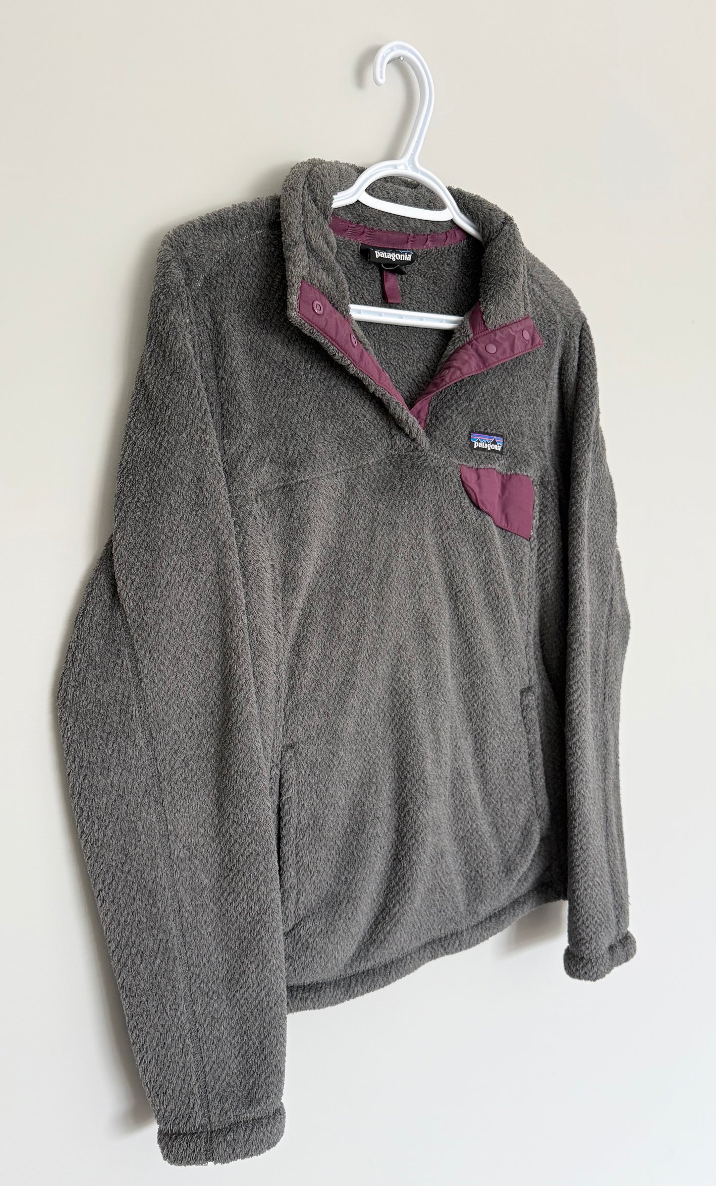 Women's Patagonia Re-Tool Snap-T Fleece Pullover - Dark Grey & Dark Purple (Medium)