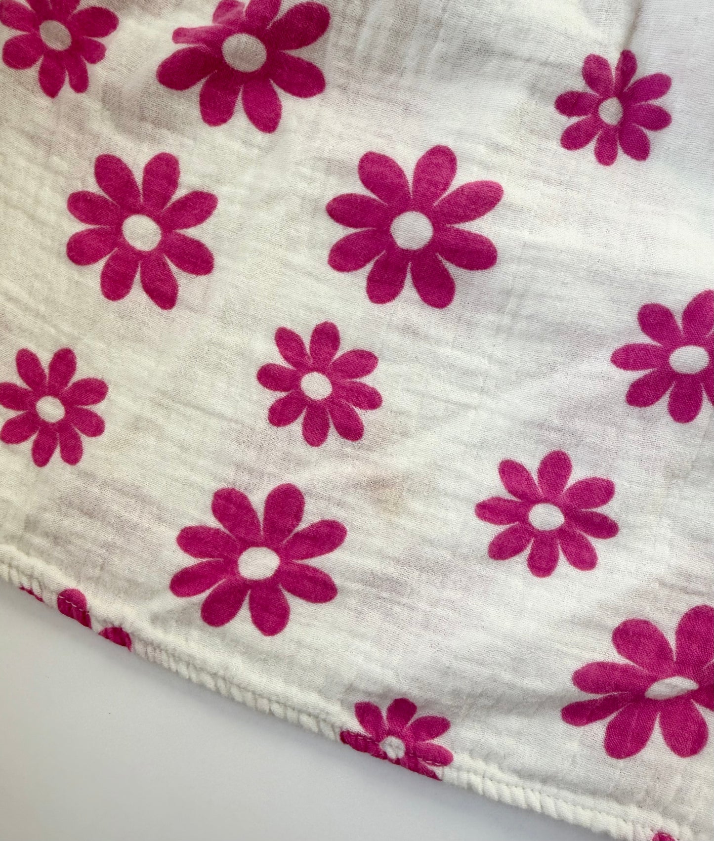 George White & Pink Flowers Short Sleeve & Shorts Set (4T)