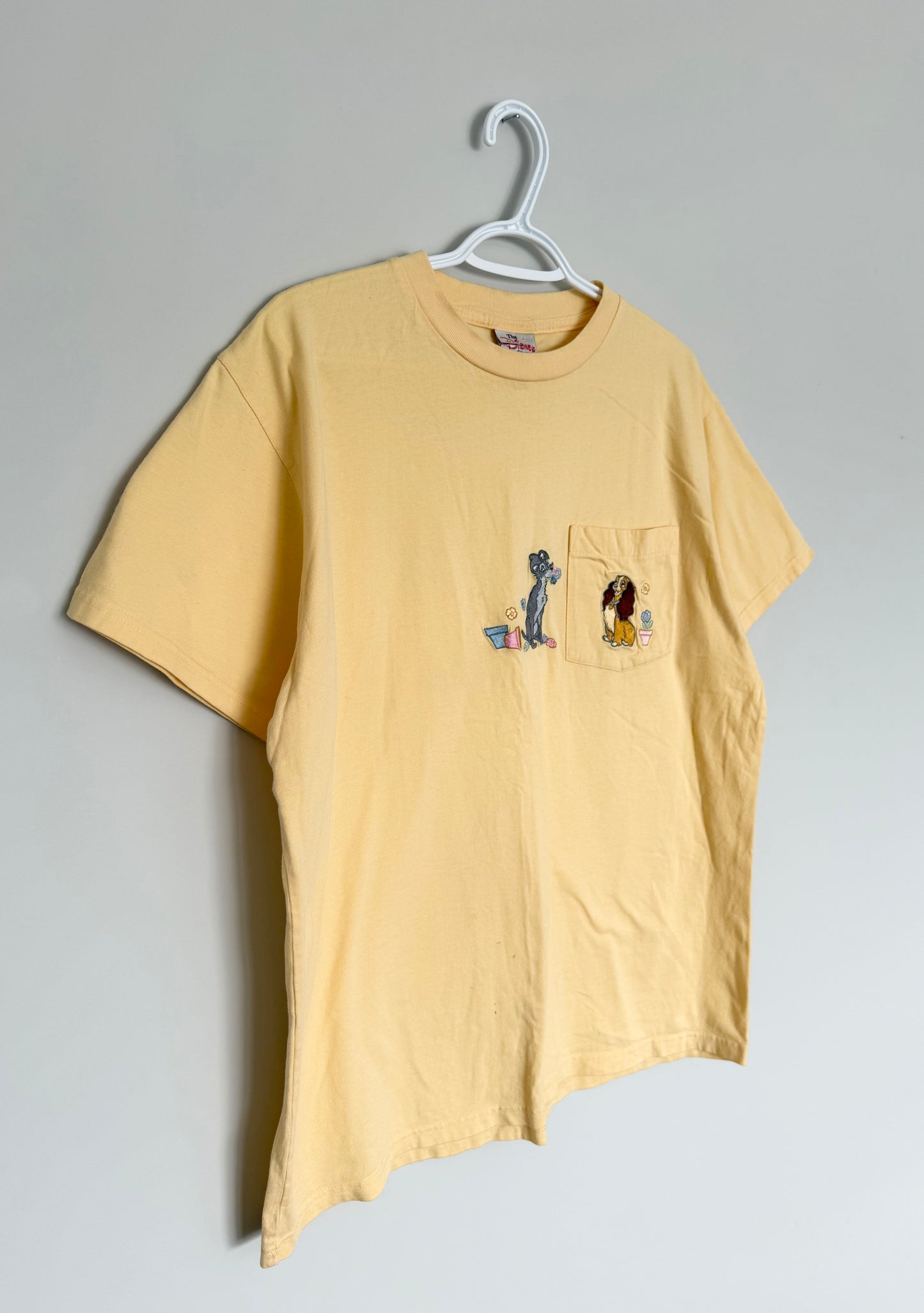 Women’s Vintage Disney Store Yellow Embroidered Lady & The Tramp T-Shirt (Large/Extra Large)