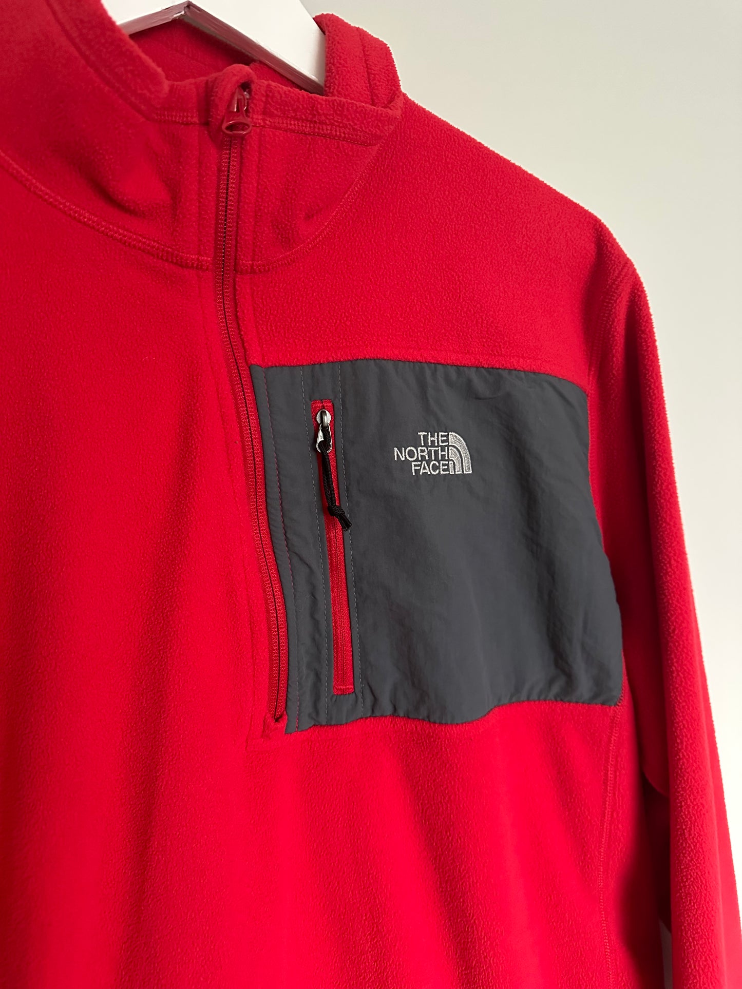Men’s The North Face Red Fleece 1/4 Zip with Grey Front Pocket (Large)