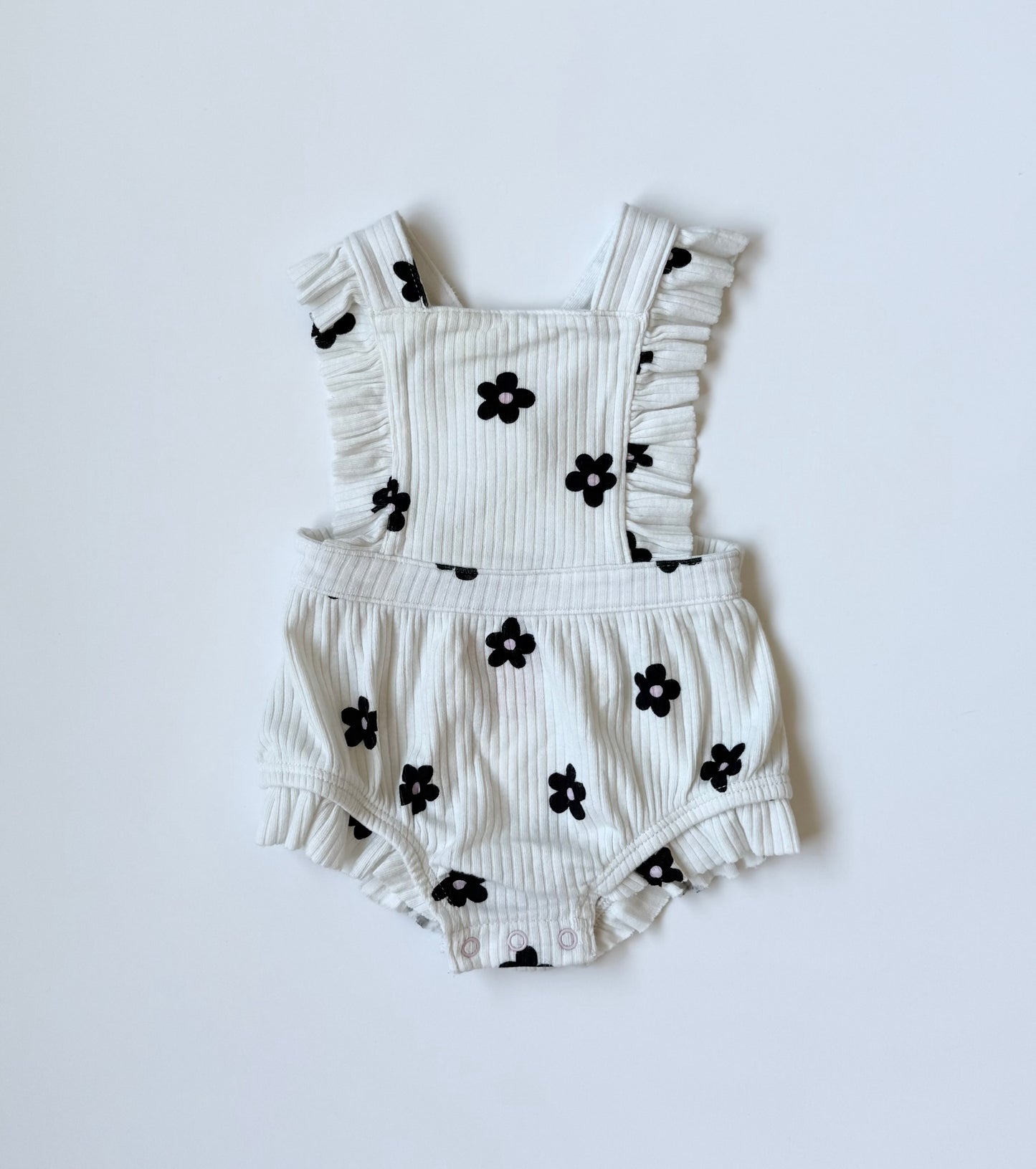 Cat & Jack White & Black Flowers Ribbed Summer Romper (Newborn)