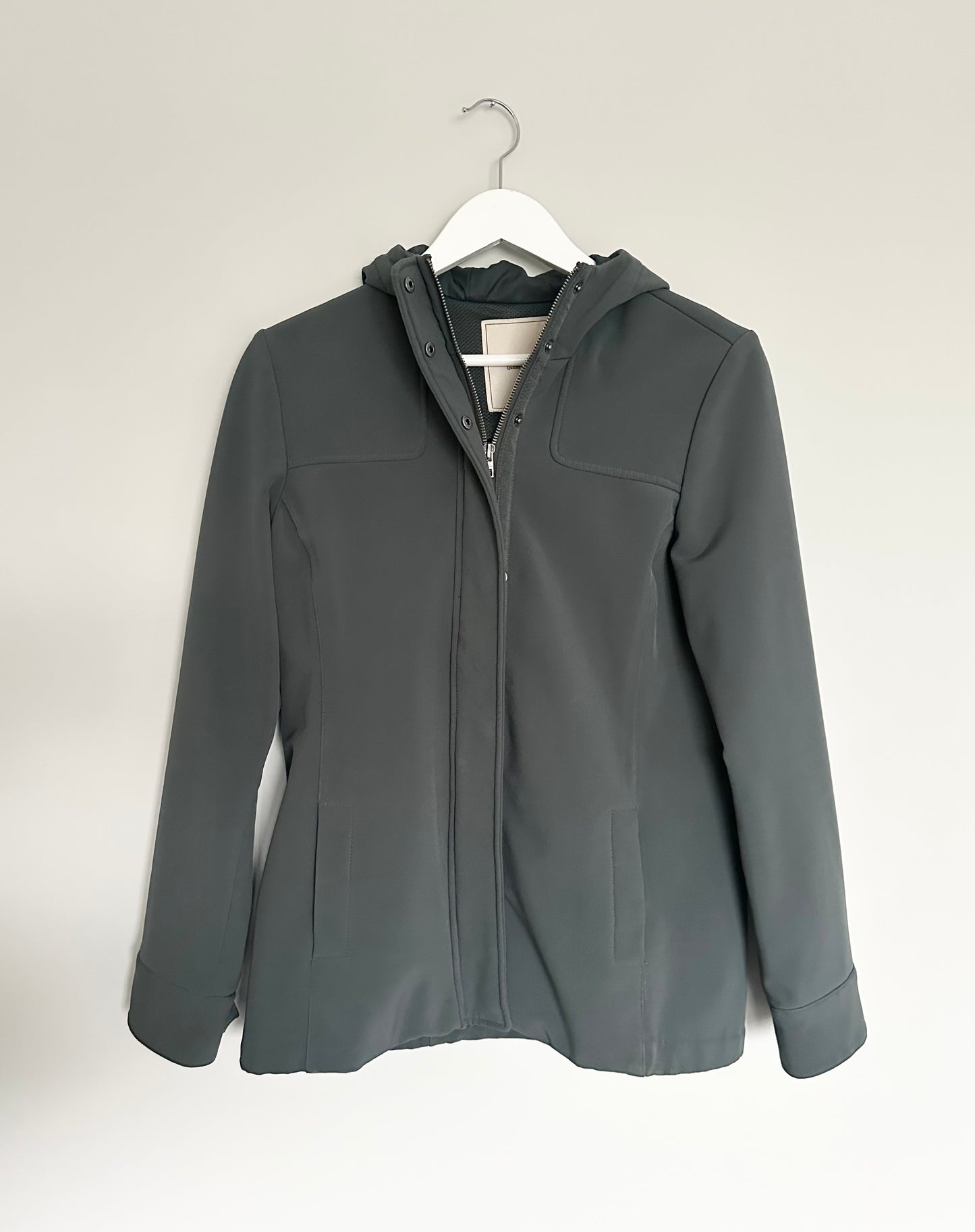 Women’s Roots Jacket (Medium)