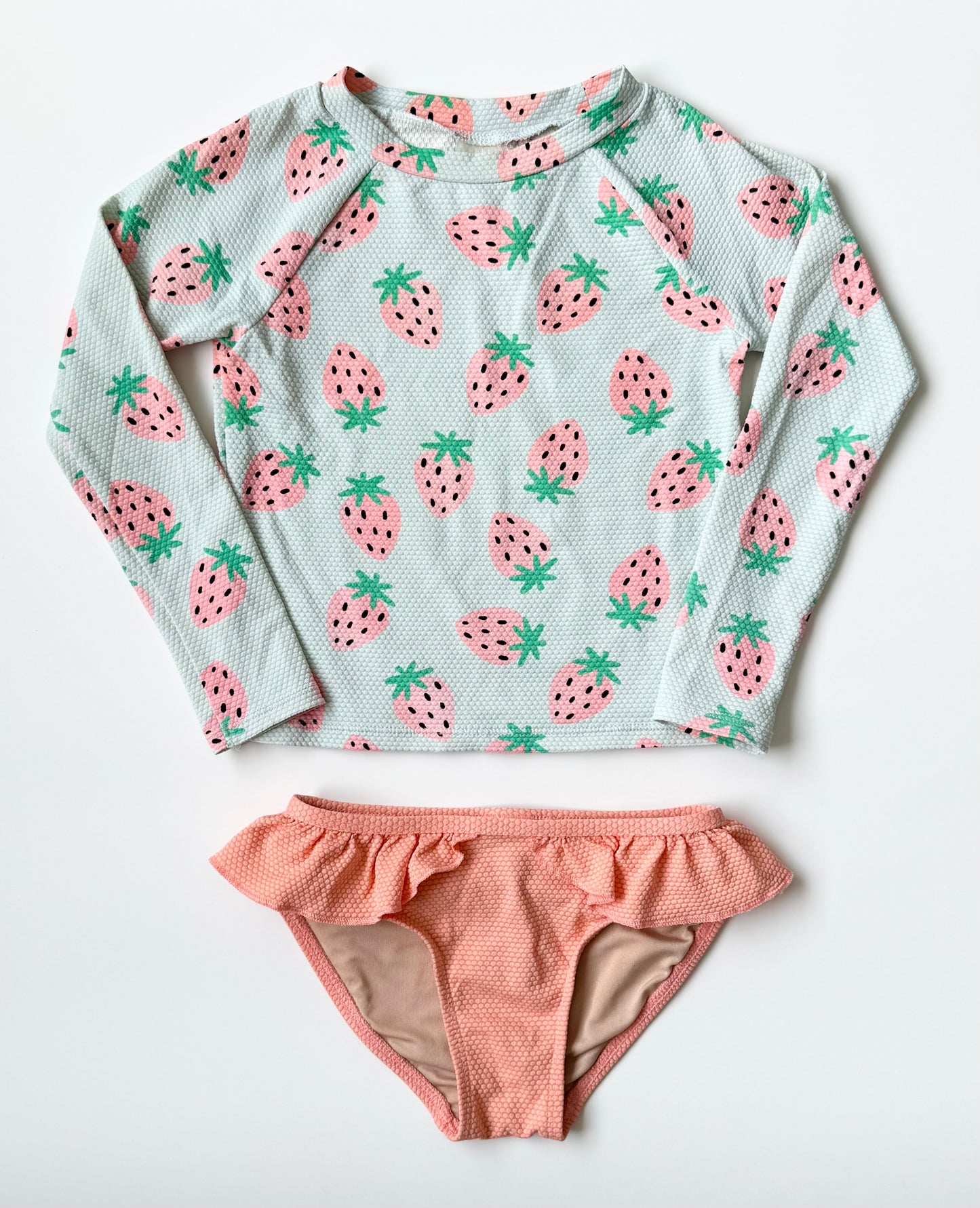 Old Navy Blue Strawberries Pebbled Long Sleeve Two Piece Swimsuit Set (4T)