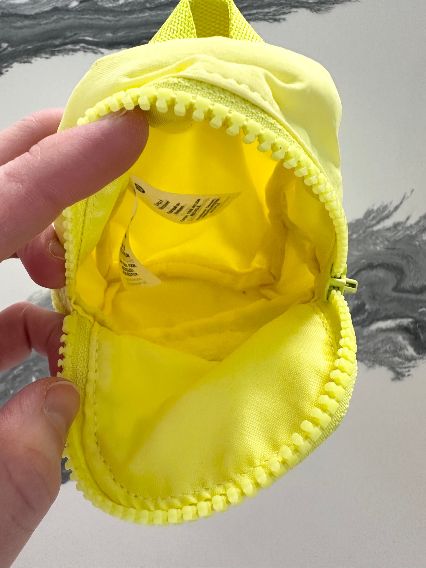 Lululemon City Adventure Backpack Nano - Electric Lemon