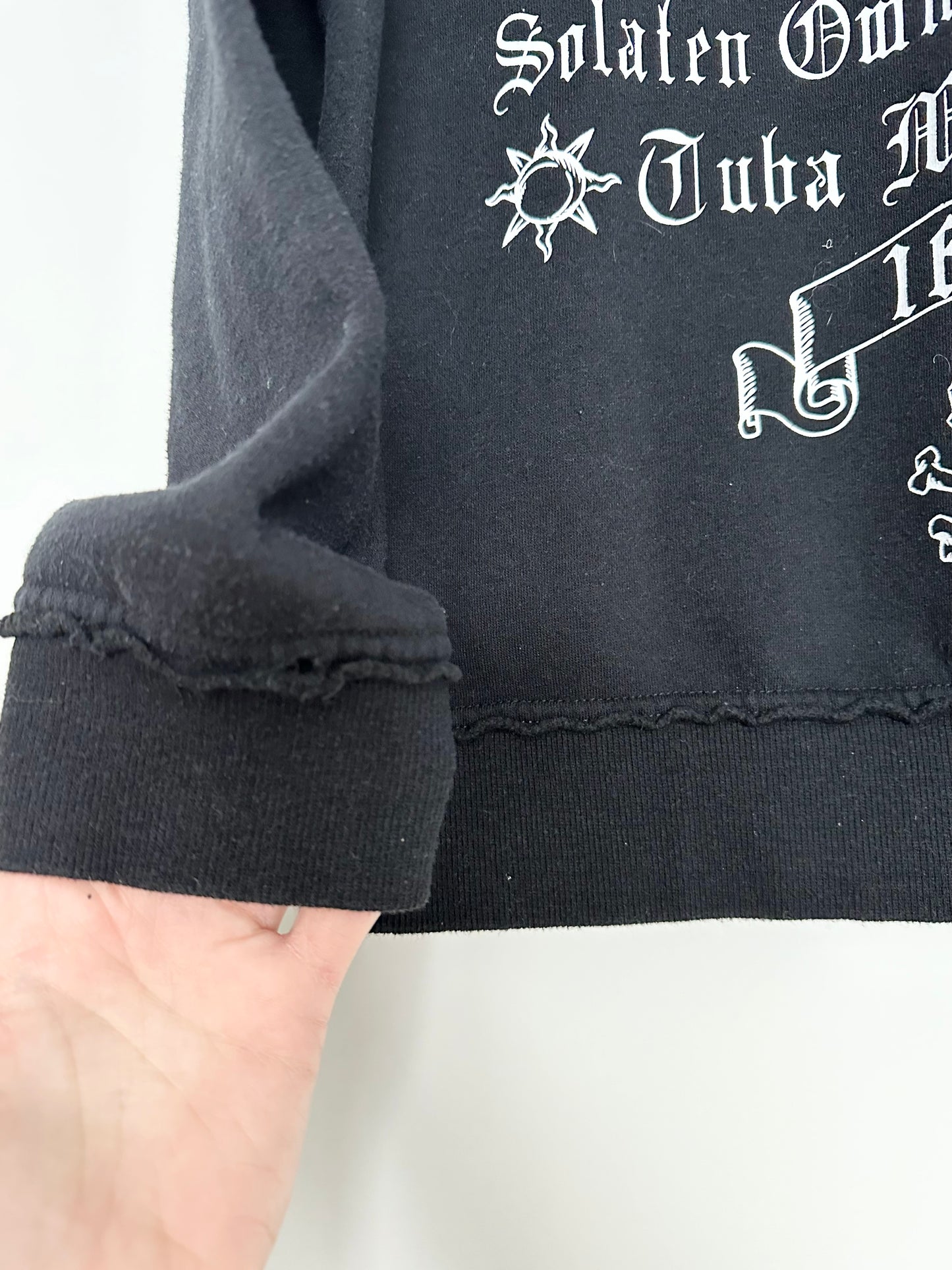 Women’s Disneys Hocus Pocus Black Hoodie (Small)